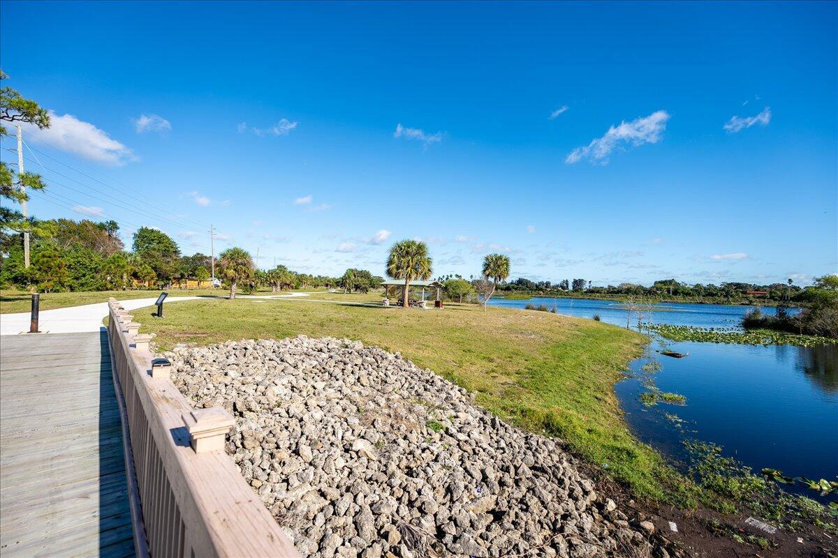 SUNSET PARK - Residential