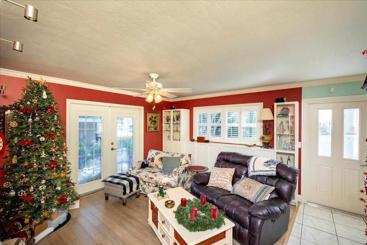 SUNSET PARK - Residential