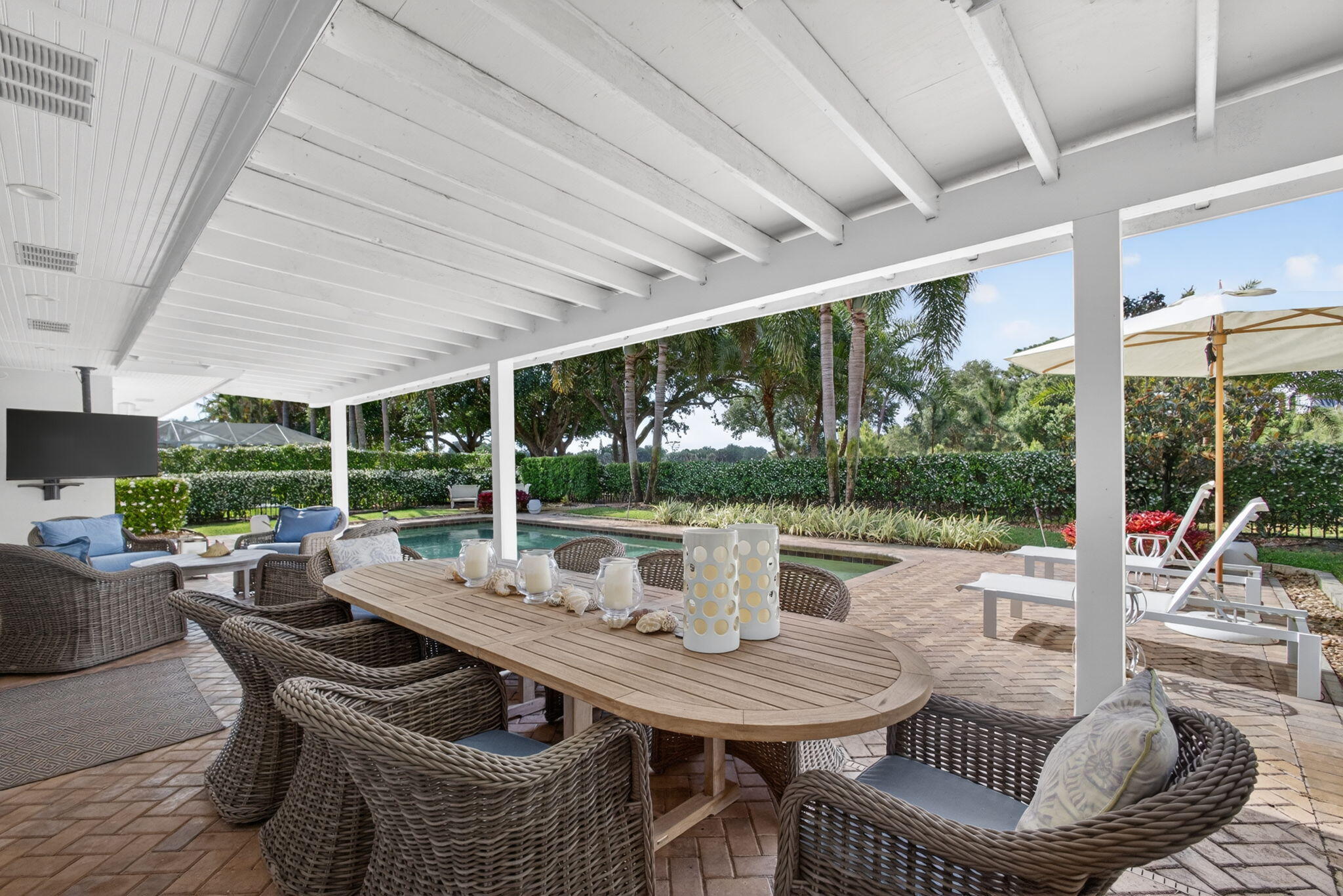 Tequesta Country Club - Residential