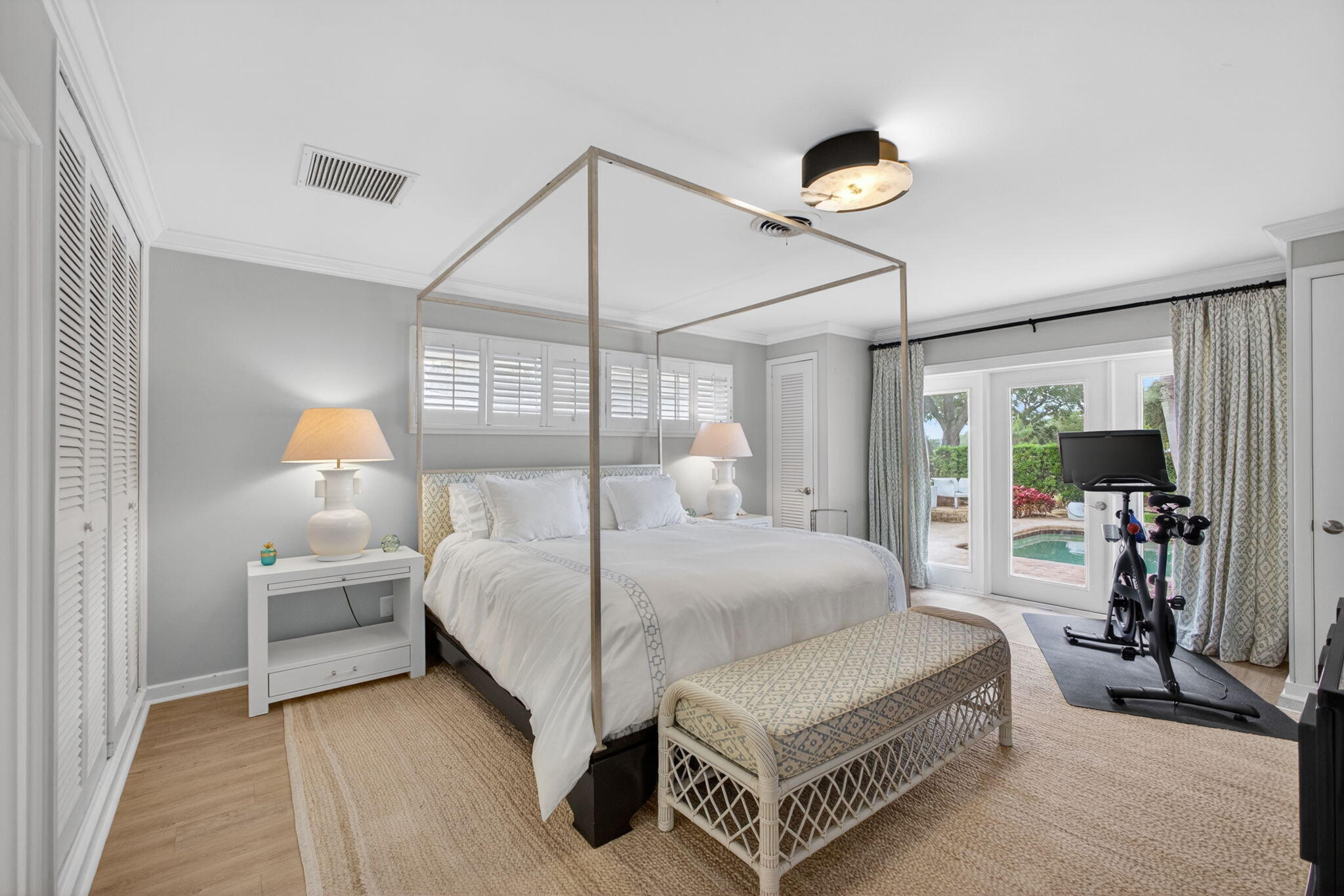 Tequesta Country Club - Residential