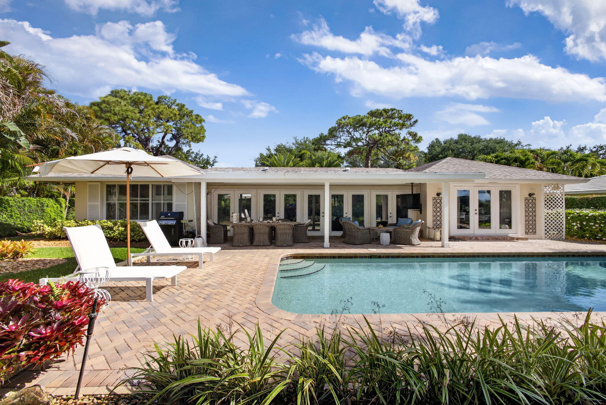 Tequesta Country Club - Residential