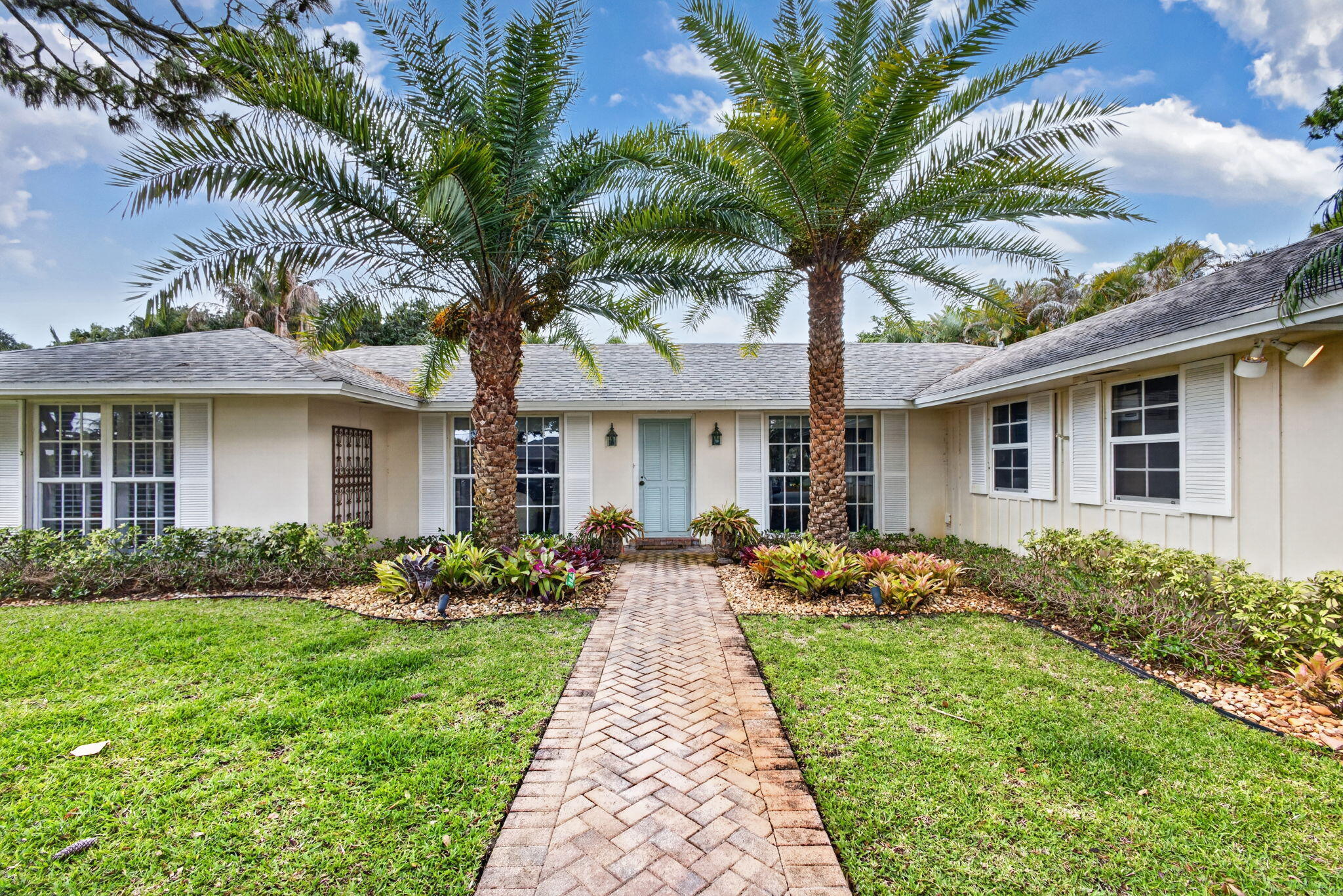 Tequesta Country Club - Residential