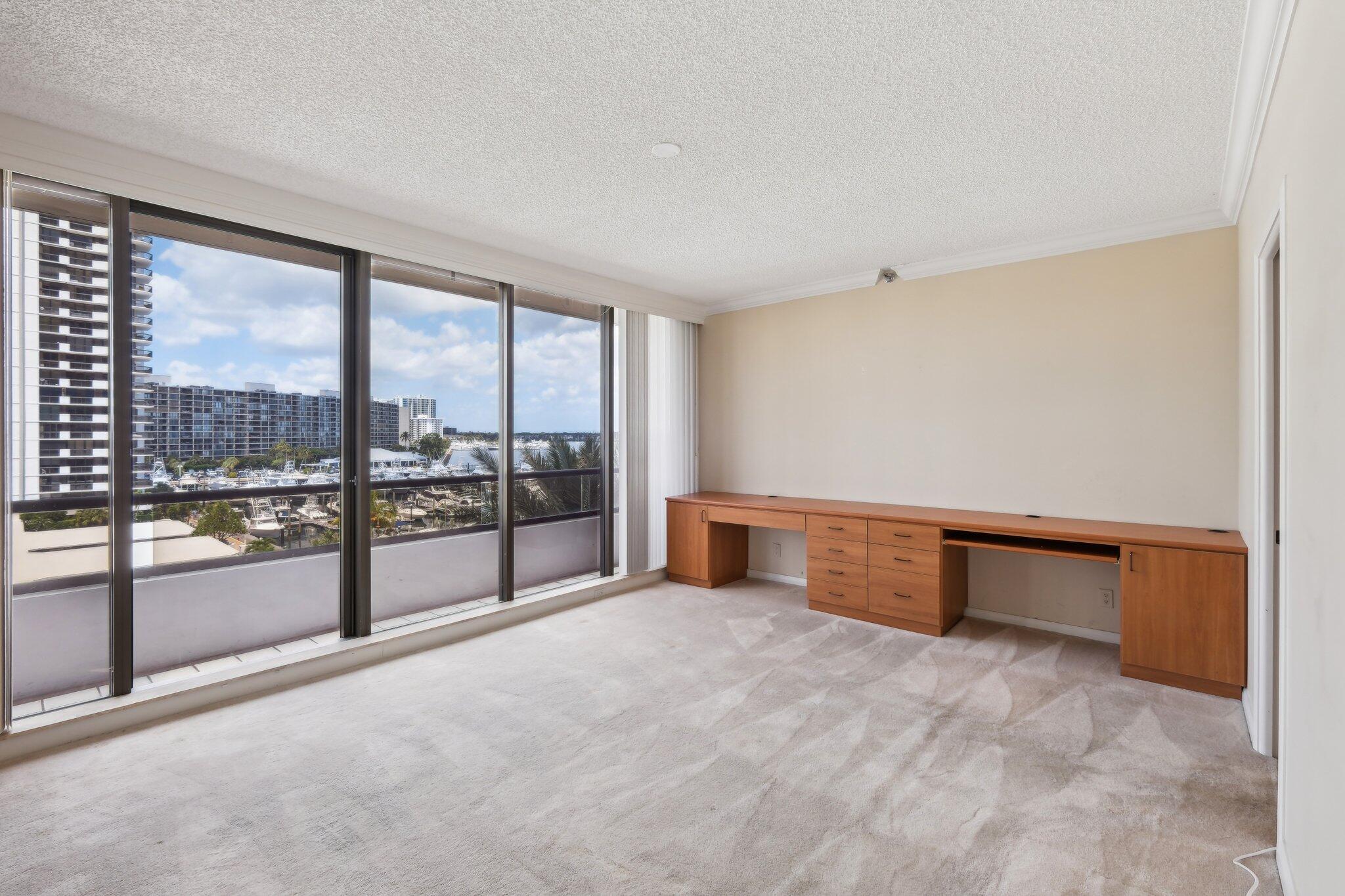 OLD PORT COVE LAKE POINT TOWER CONDO - Residential