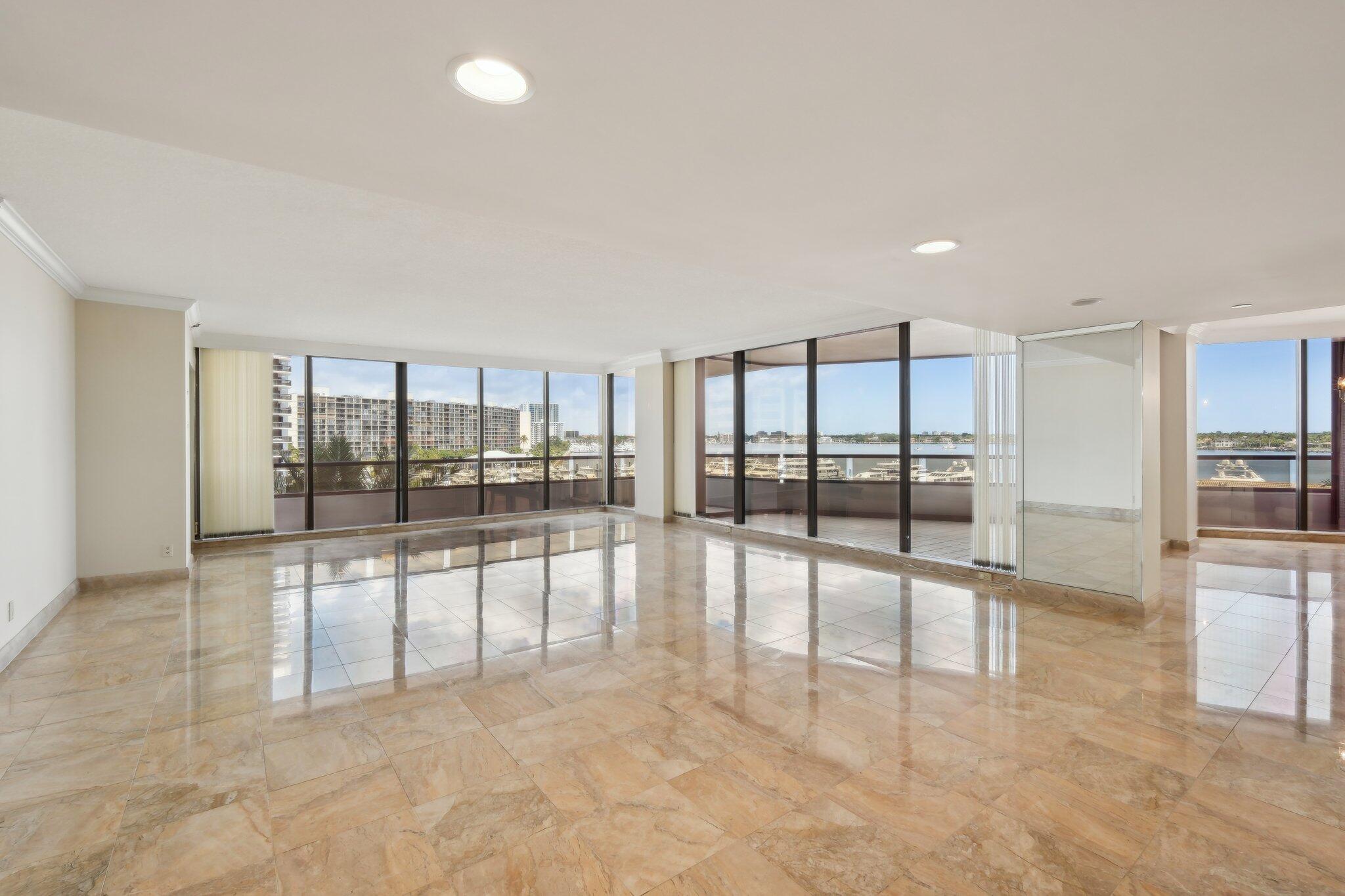 OLD PORT COVE LAKE POINT TOWER CONDO - Residential