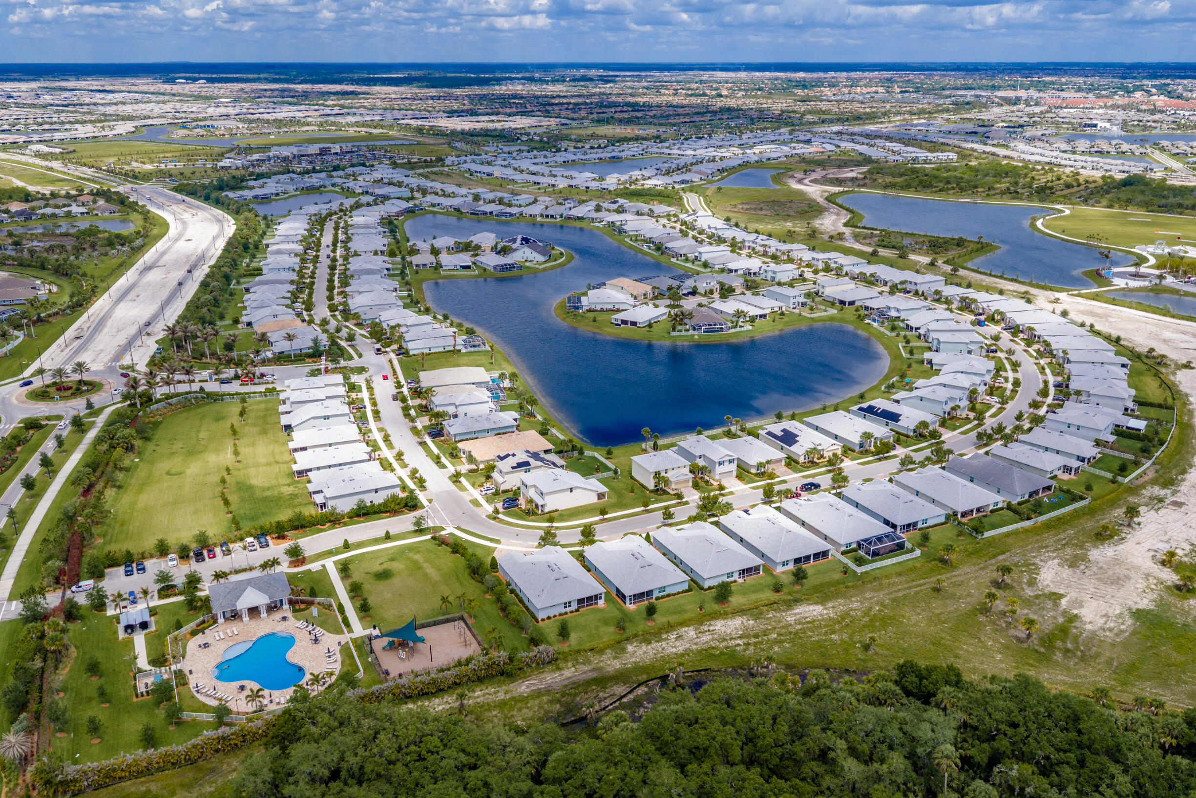 PULTE AT TRADITION PHASE 1 - Residential