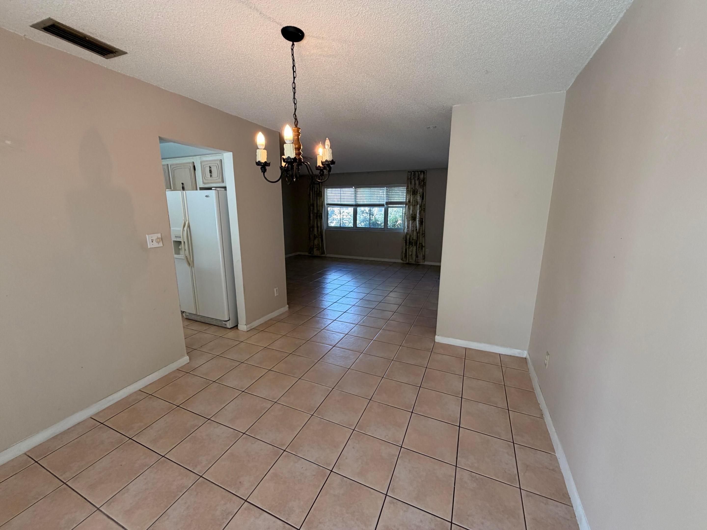 8300 SW 26th Place, Davie, FL, 33328/$575,000 4 8300 SW 26th Place