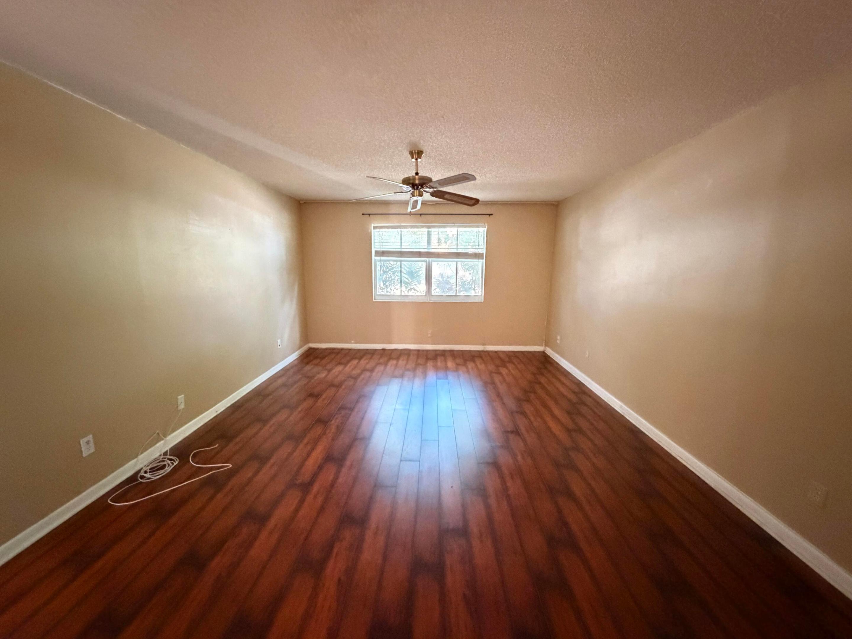 ARROWHEAD GOLF & TENNIS CLUB - Residential