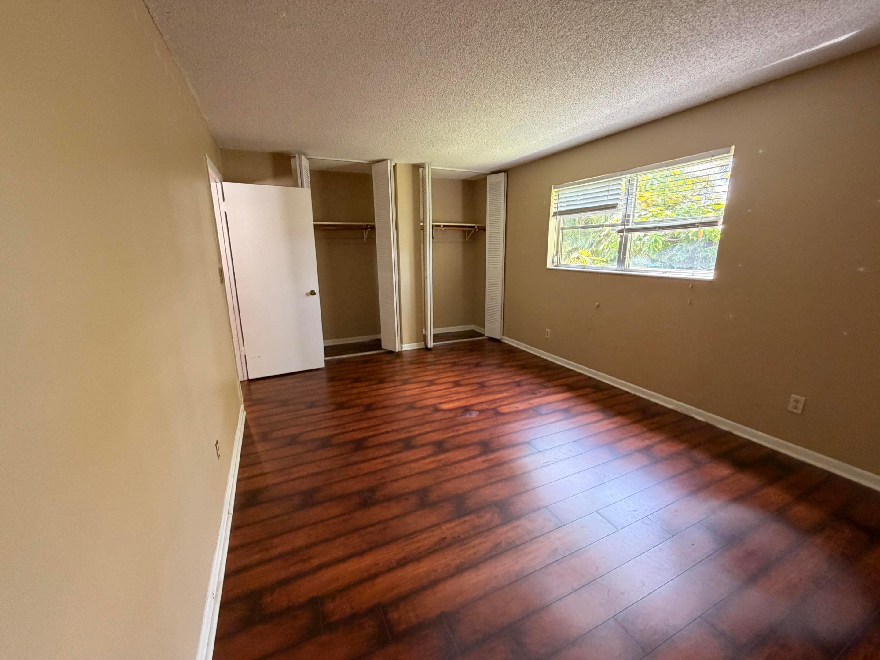 ARROWHEAD GOLF & TENNIS CLUB - Residential