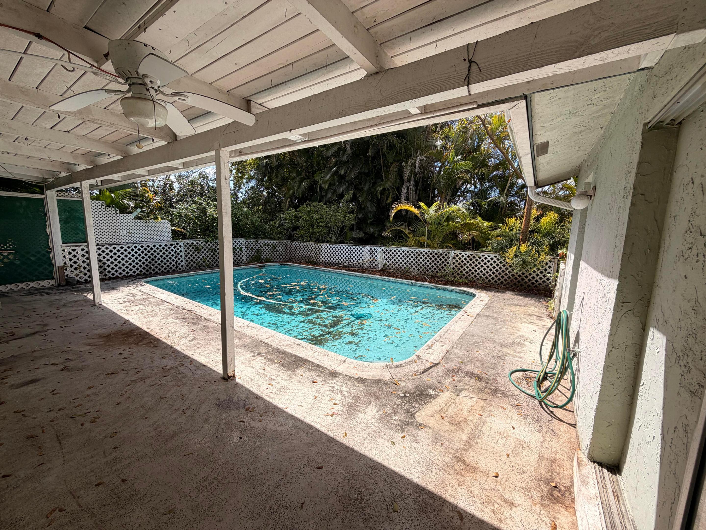 ARROWHEAD GOLF & TENNIS CLUB - Residential