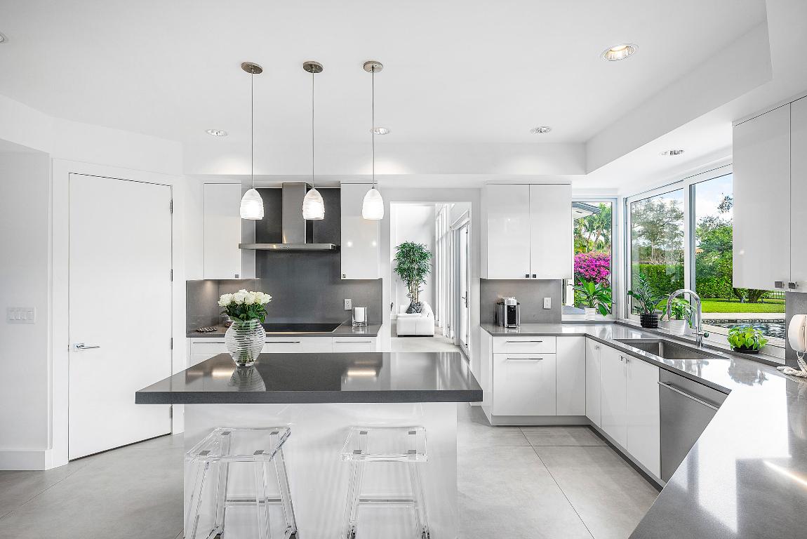 DEVON PLACE - Residential