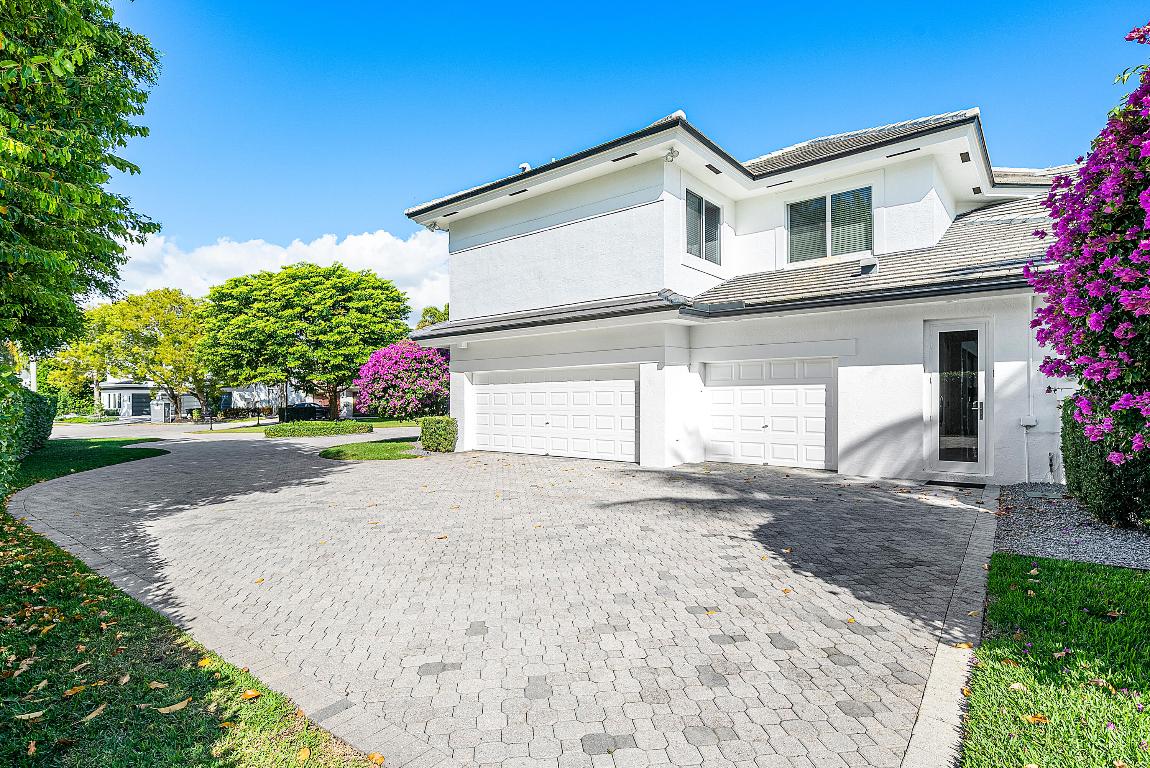 DEVON PLACE - Residential