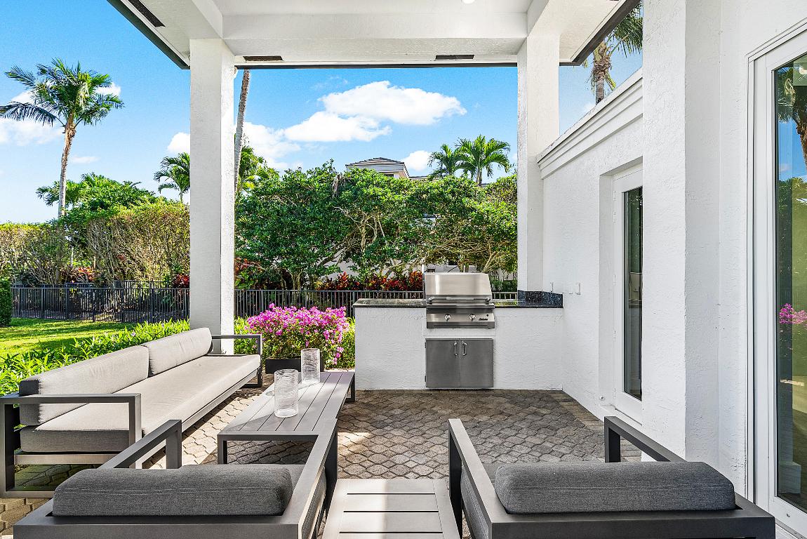 DEVON PLACE - Residential