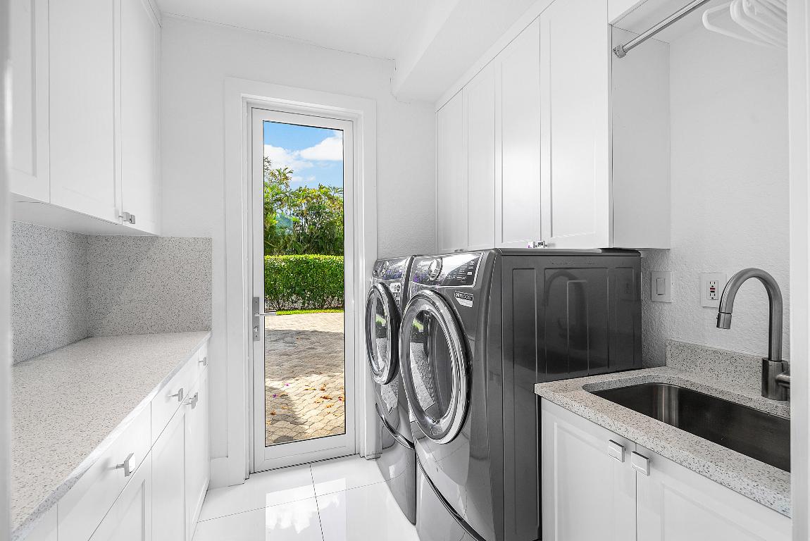 DEVON PLACE - Residential