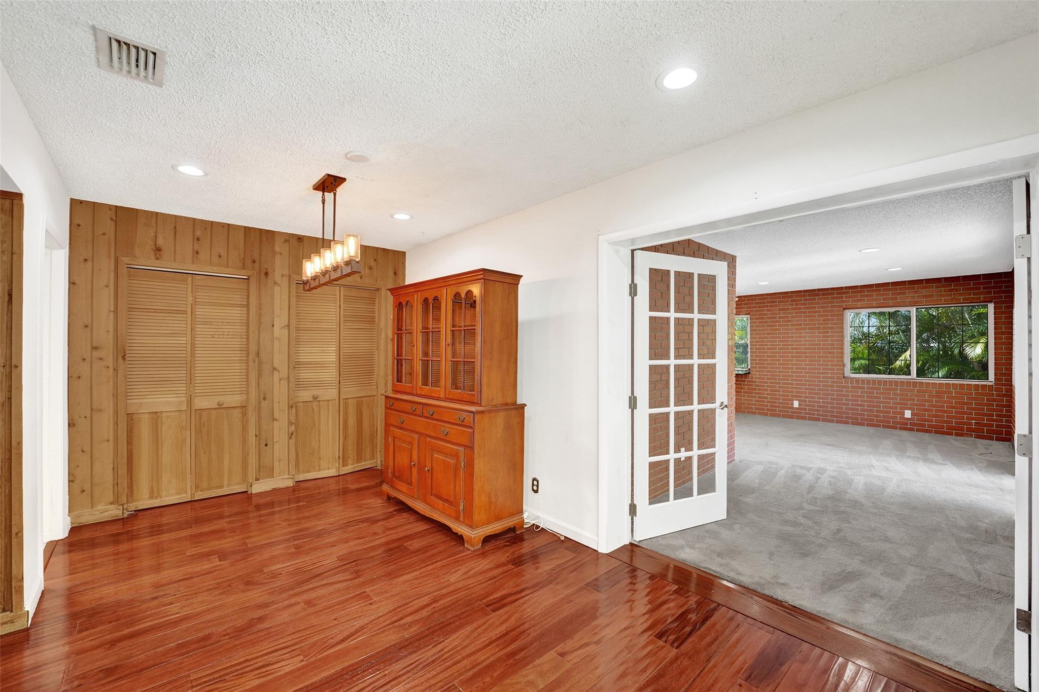 CORAL HEIGHTS - Residential