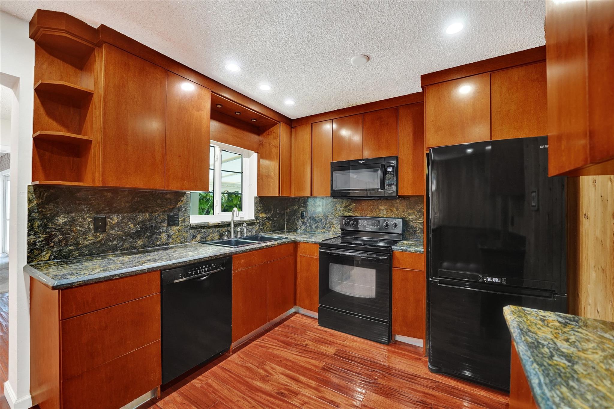 CORAL HEIGHTS - Residential