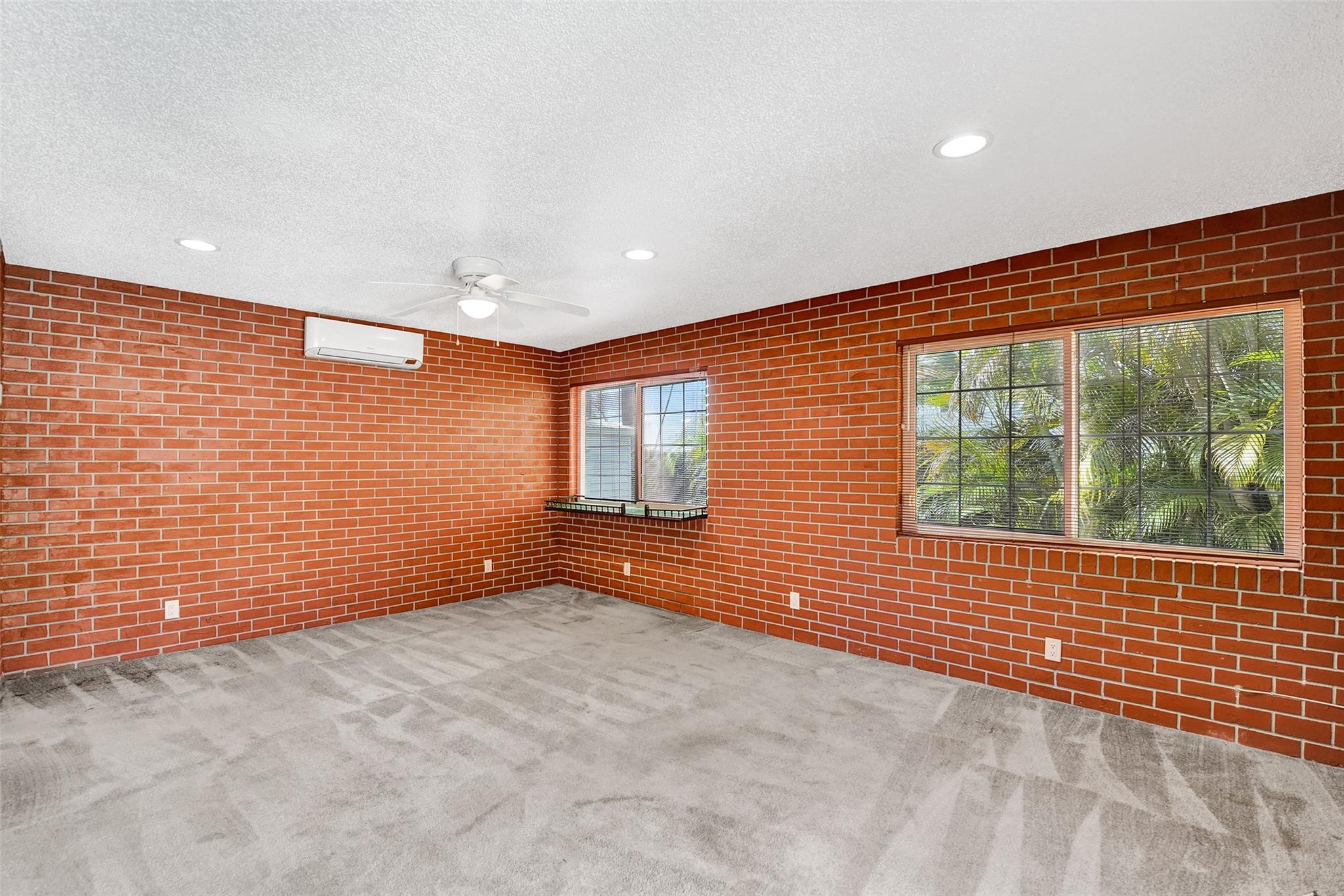 CORAL HEIGHTS - Residential