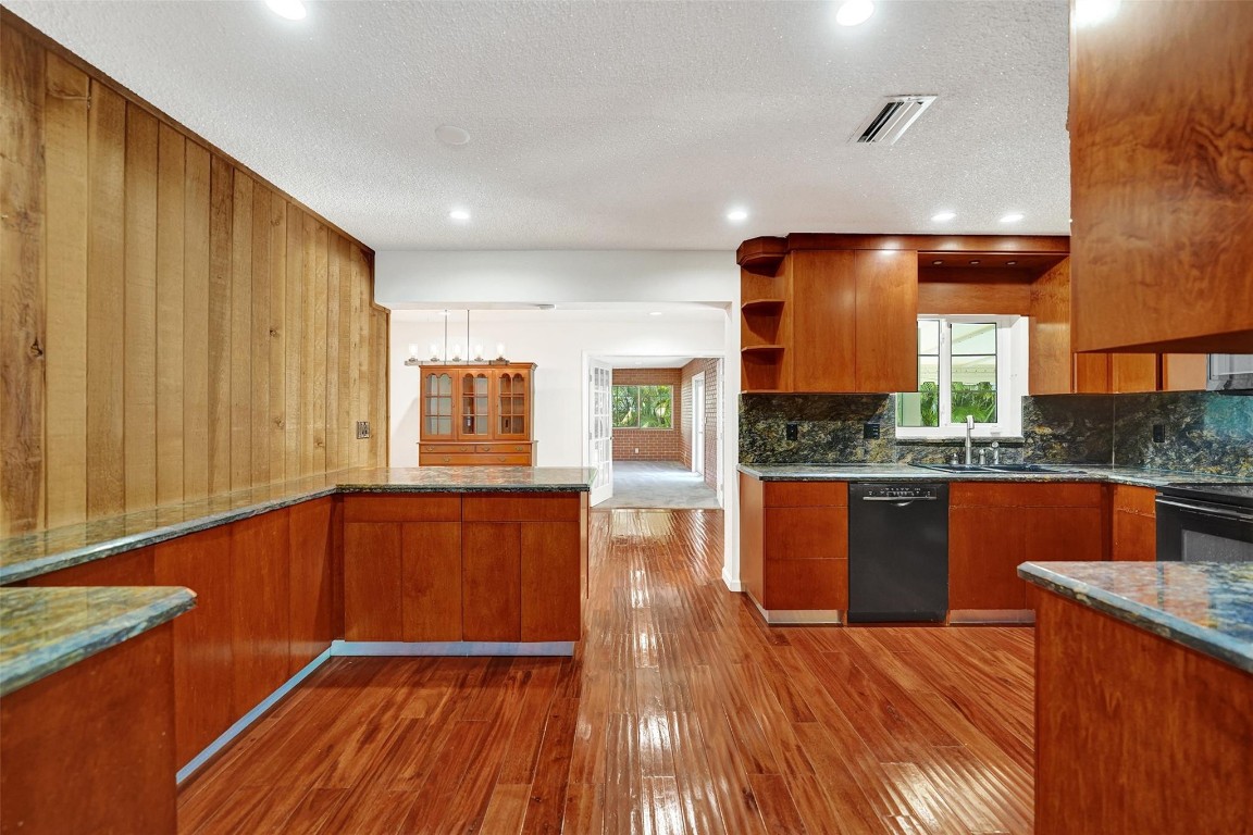 CORAL HEIGHTS - Residential