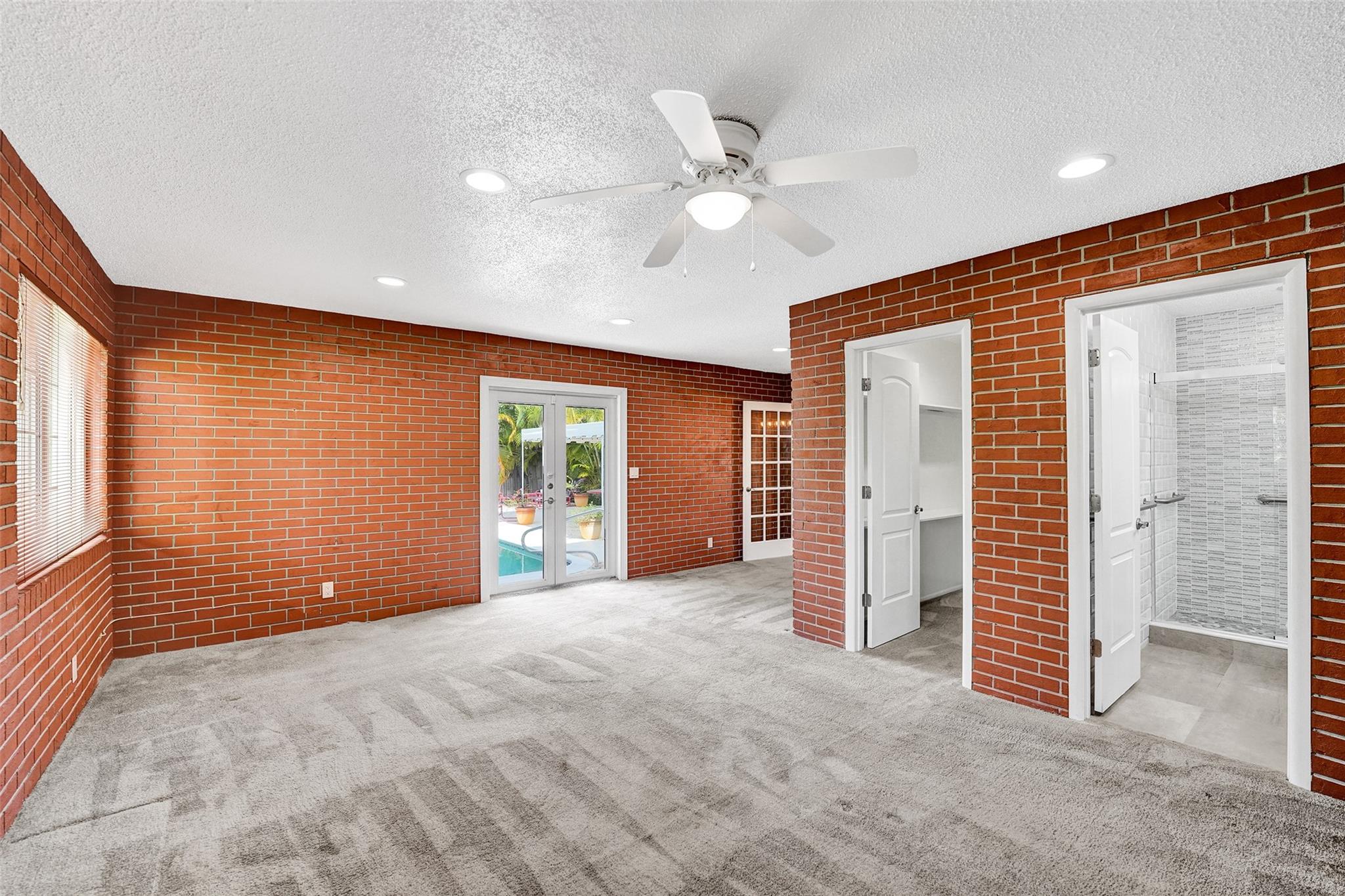 CORAL HEIGHTS - Residential