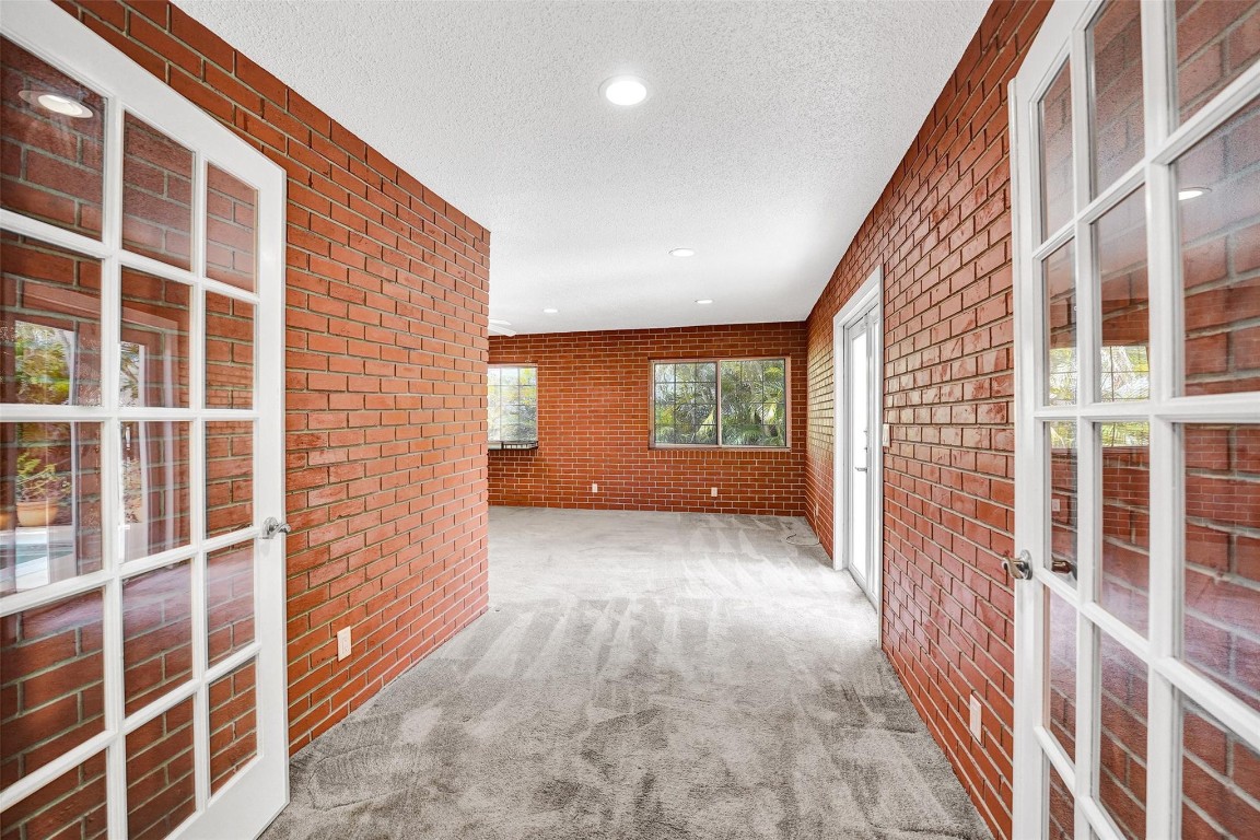 CORAL HEIGHTS - Residential