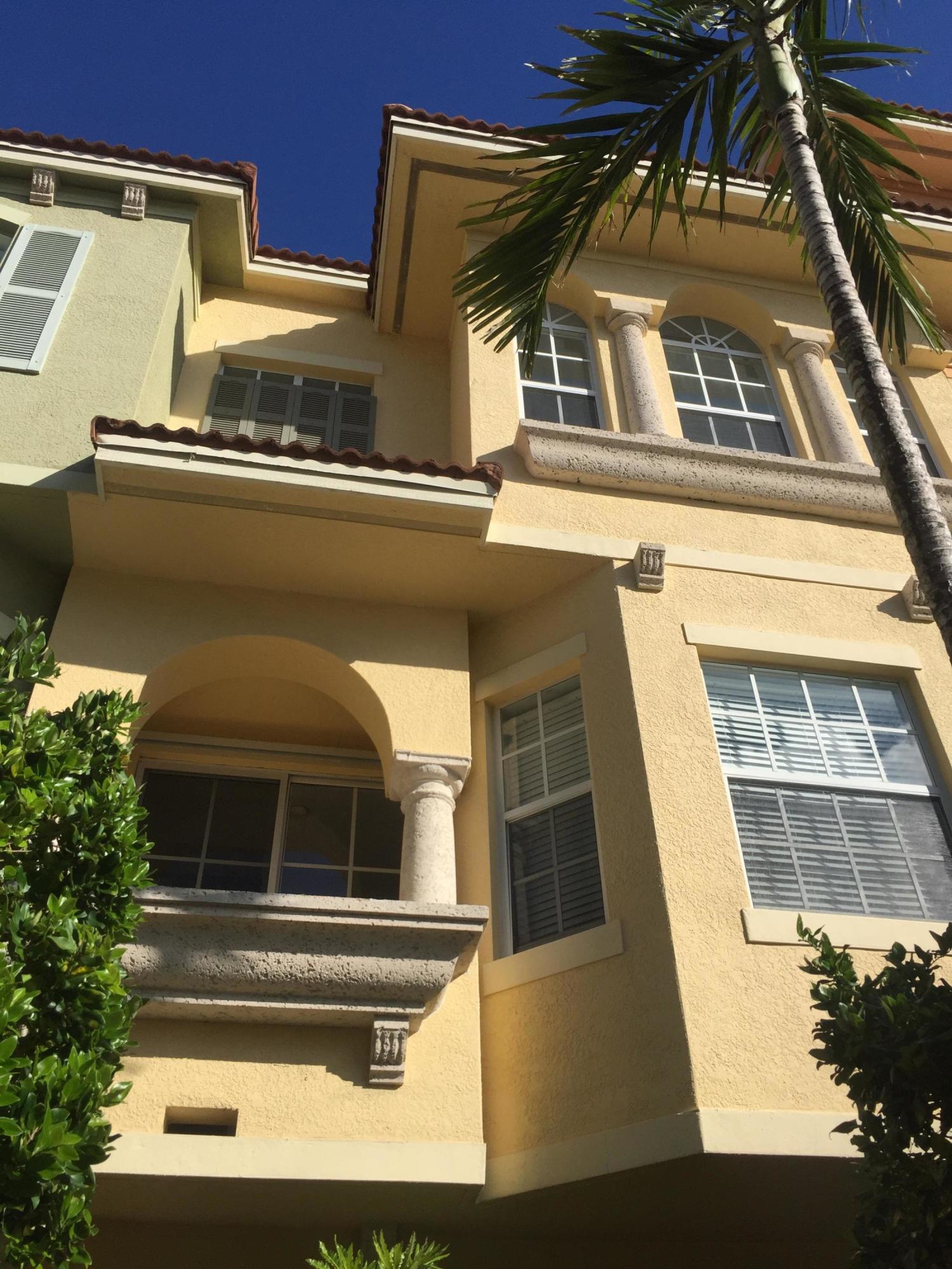 HARBOUR OAKS - Residential Lease