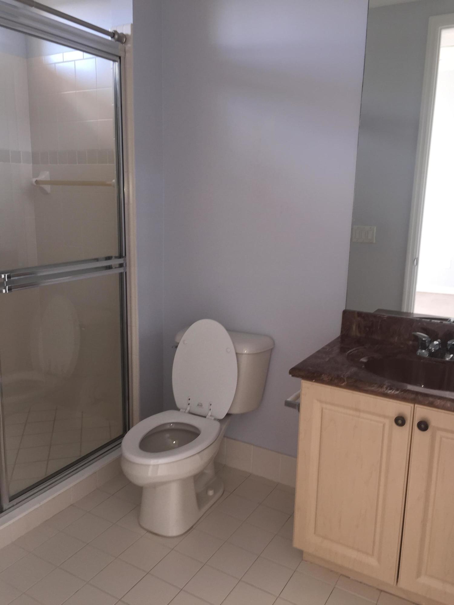 HARBOUR OAKS - Residential Lease