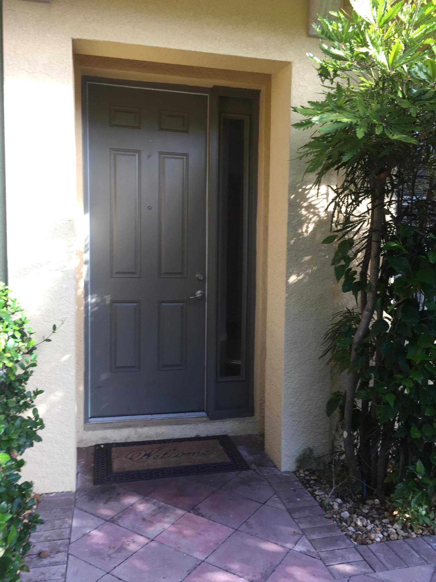 HARBOUR OAKS - Residential Lease