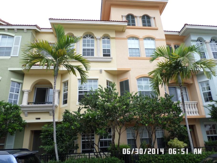 HARBOUR OAKS - Residential Lease