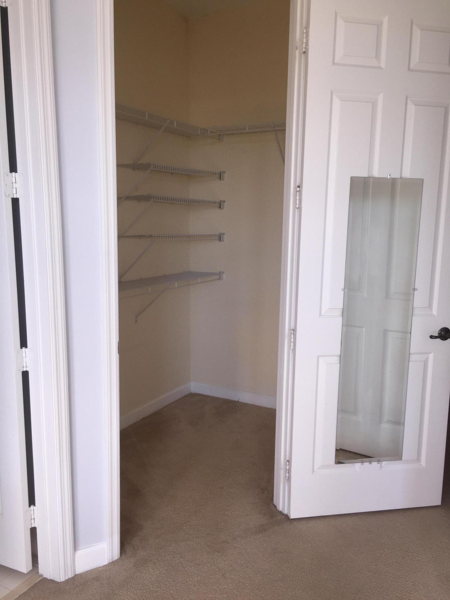 HARBOUR OAKS - Residential Lease