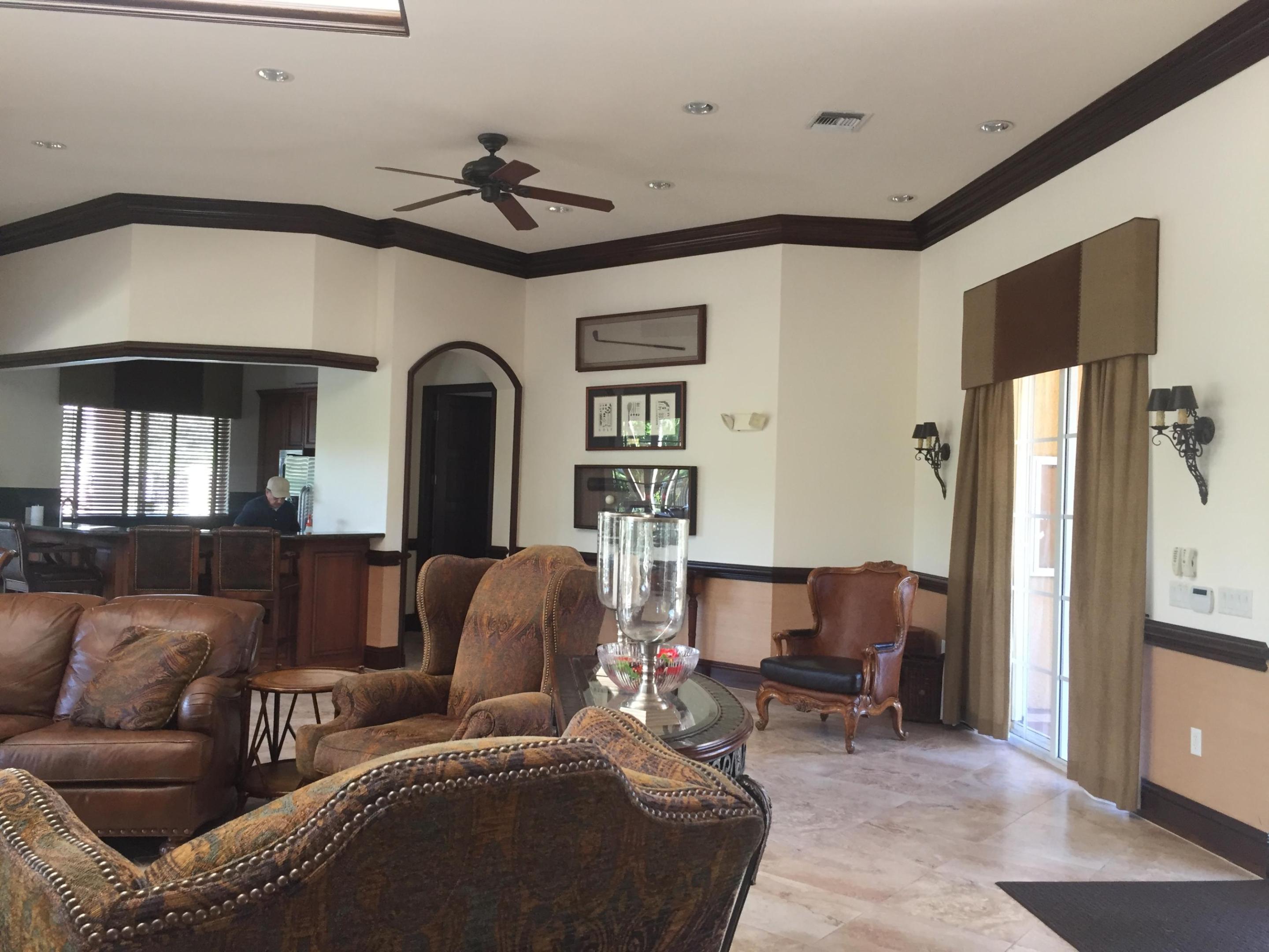 HARBOUR OAKS - Residential Lease