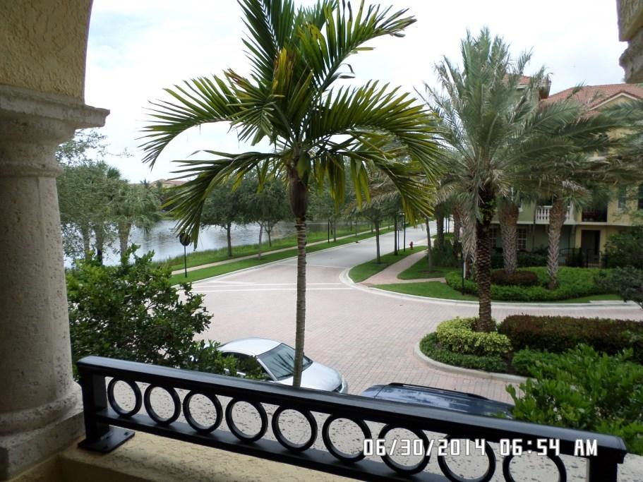 HARBOUR OAKS - Residential Lease