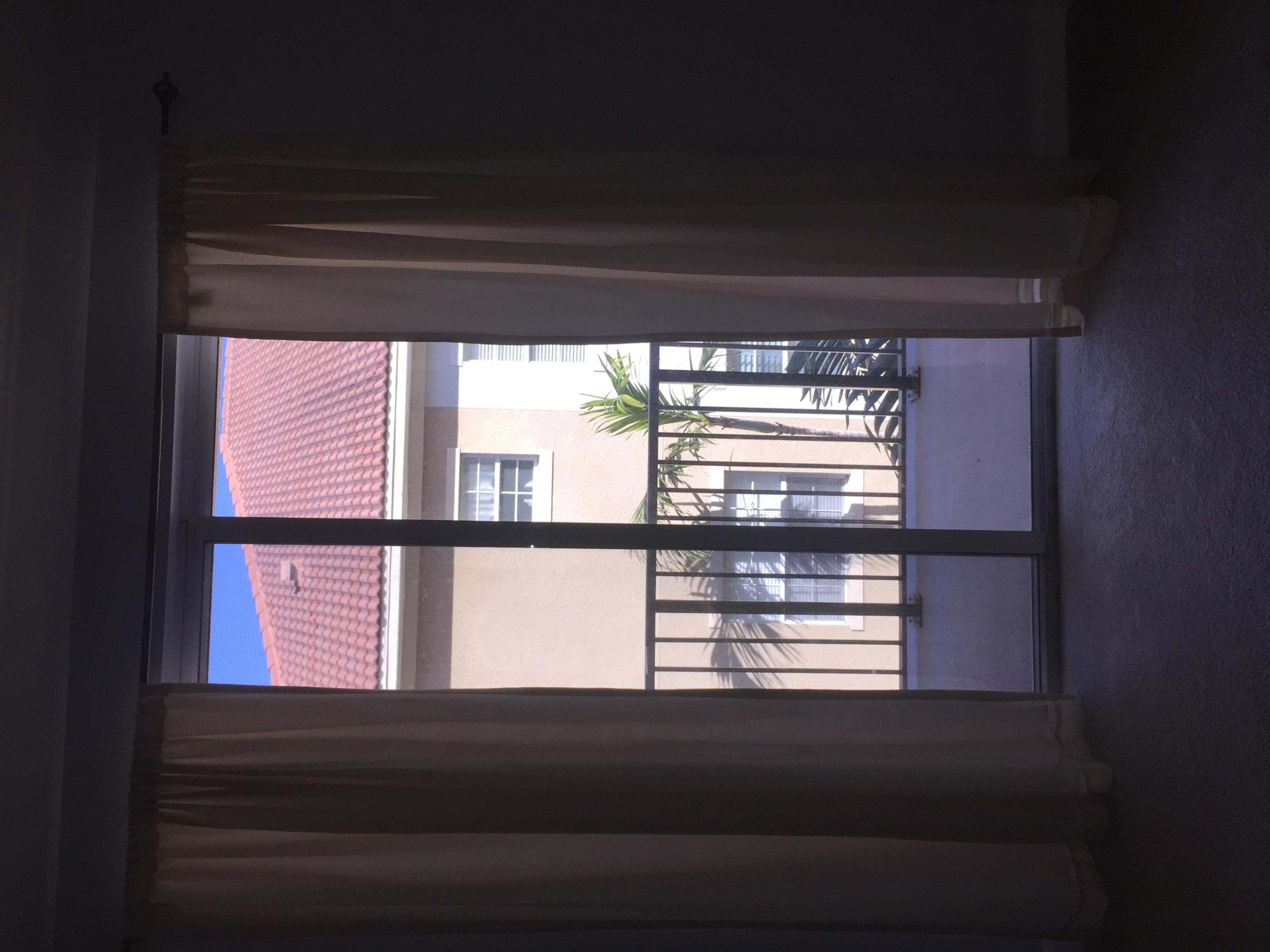 HARBOUR OAKS - Residential Lease