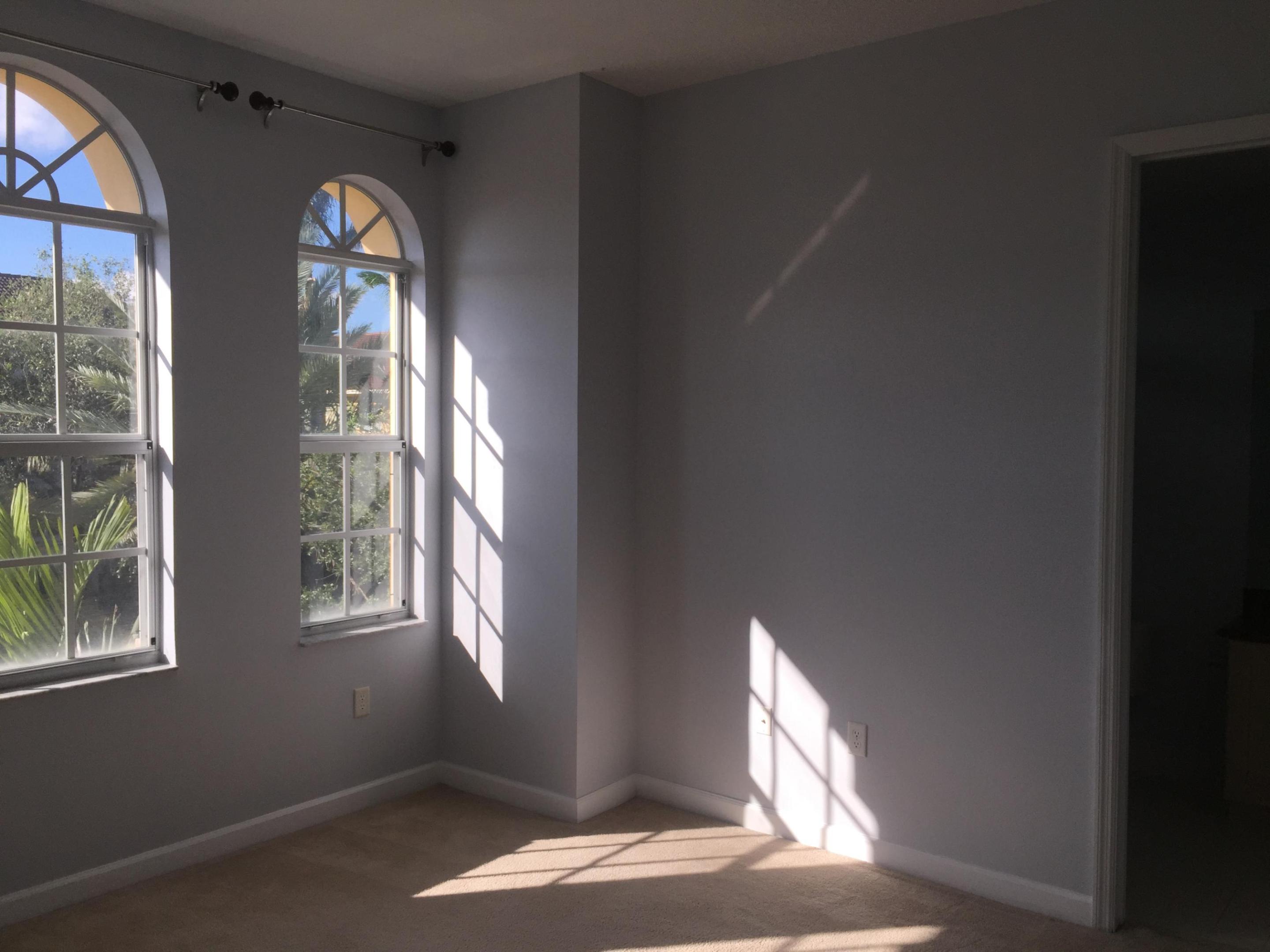 HARBOUR OAKS - Residential Lease