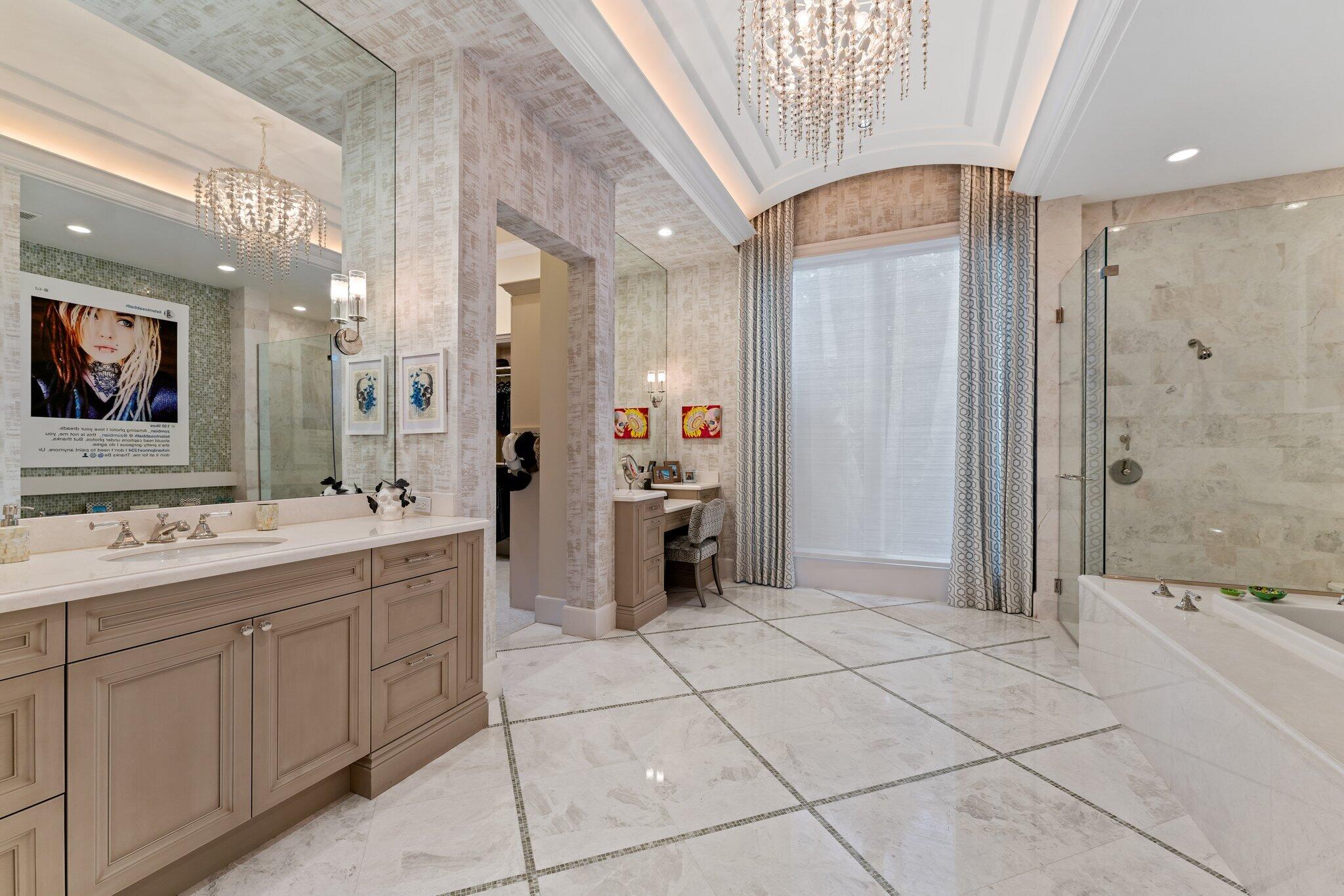 OLD PALM 4 - Residential