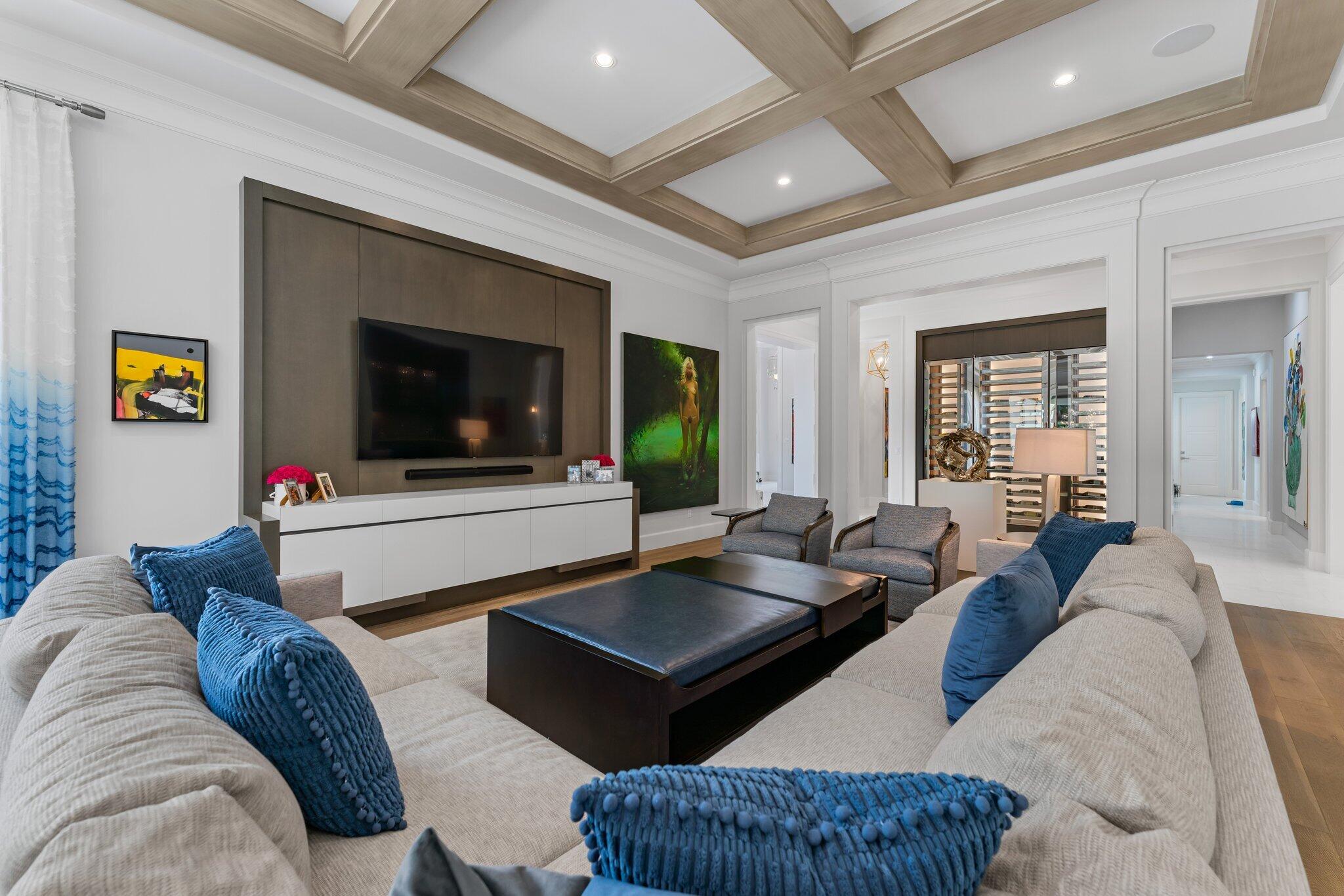 OLD PALM 4 - Residential