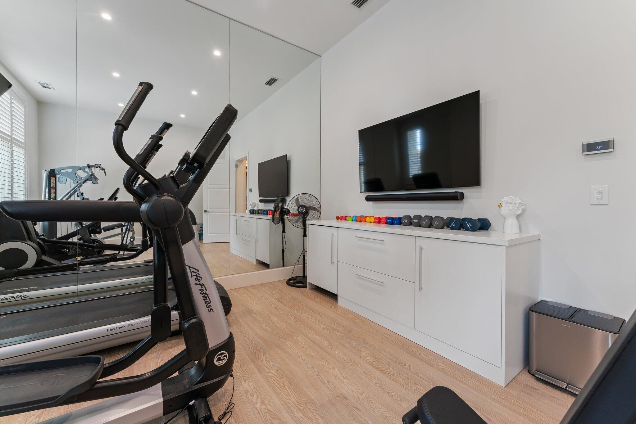 OLD PALM 4 - Residential