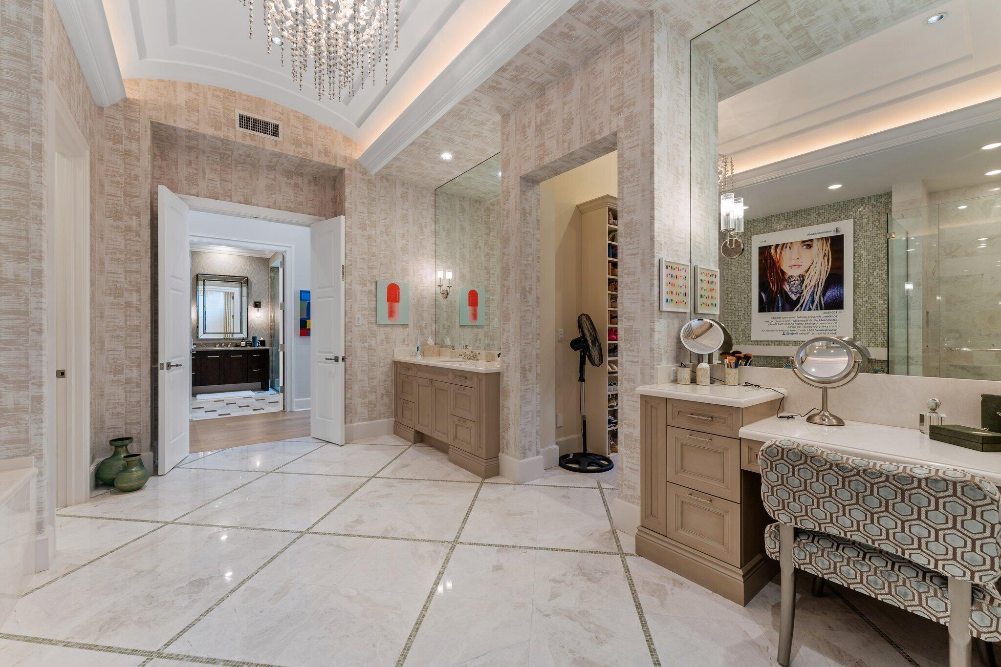 OLD PALM 4 - Residential