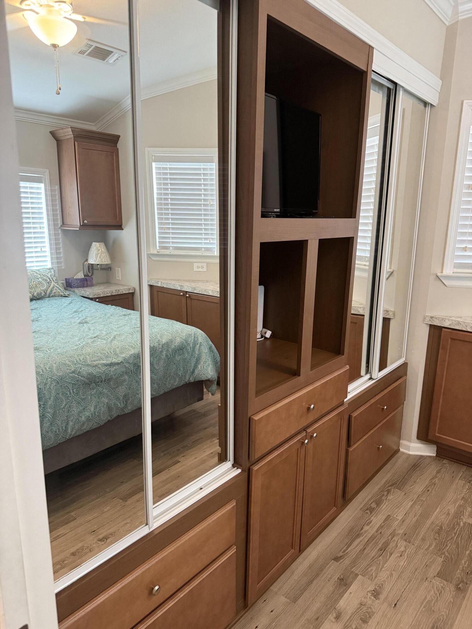 ANCIENT OAKS RV RESORT NO V - Residential