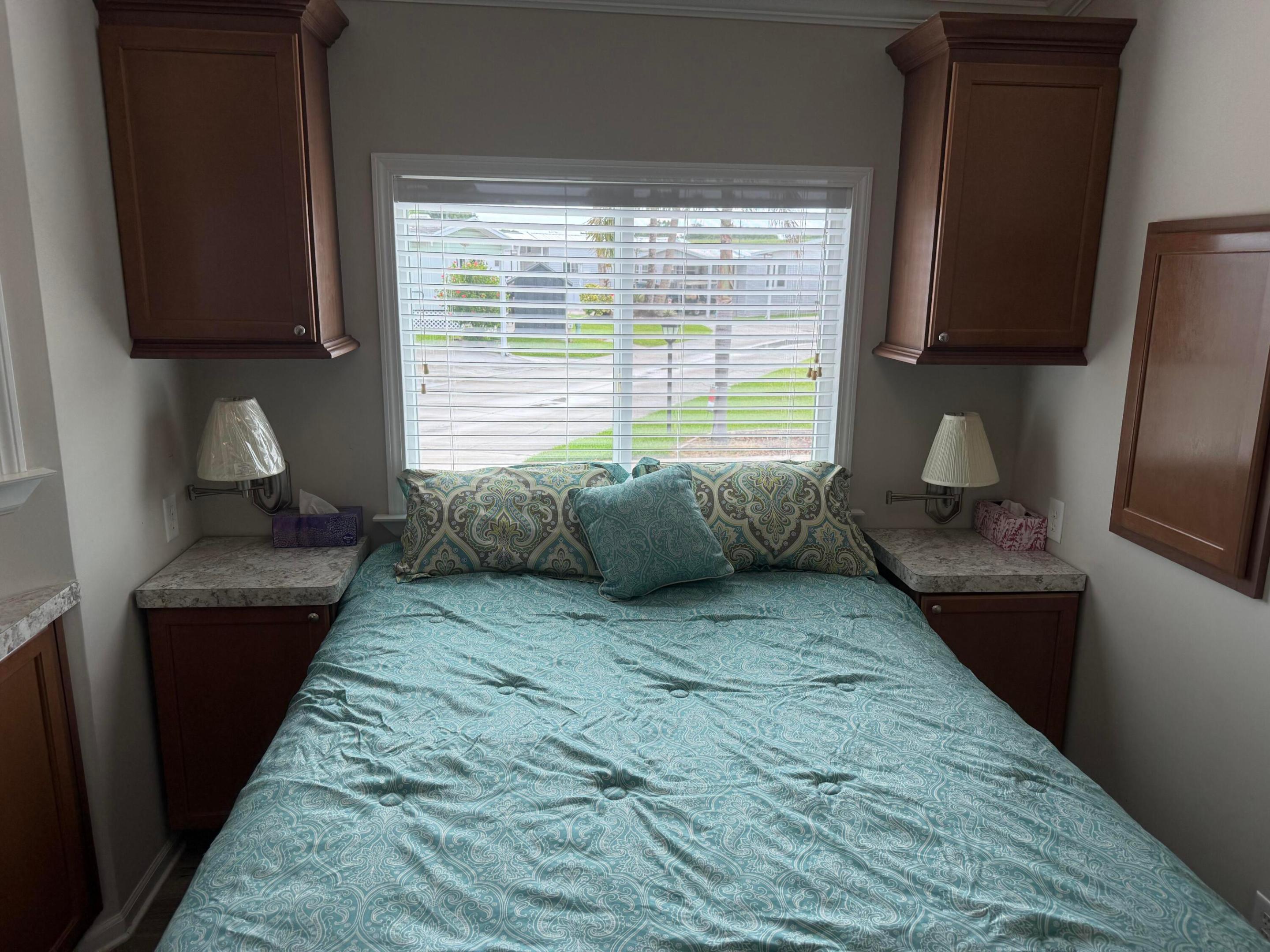 ANCIENT OAKS RV RESORT NO V - Residential