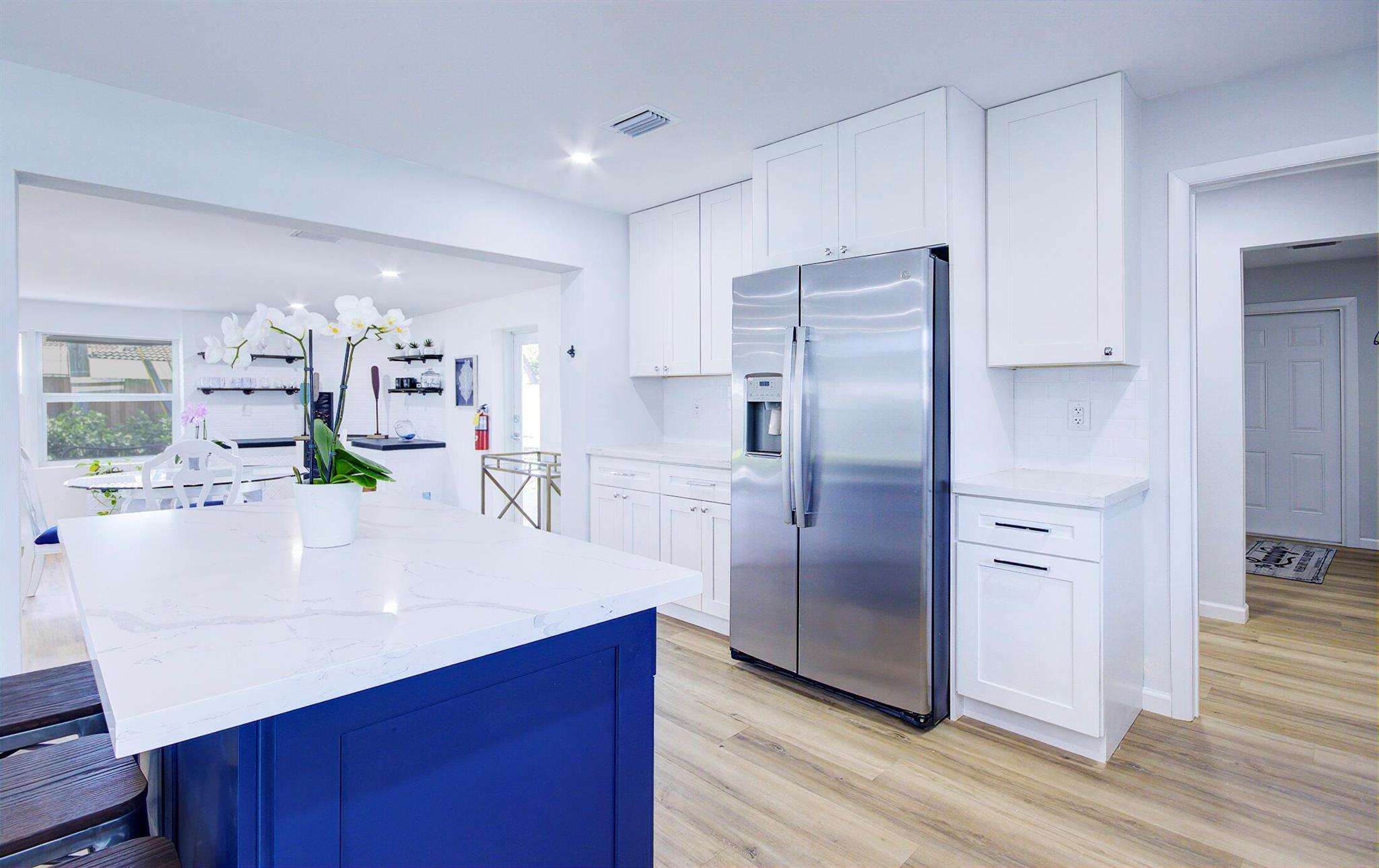 LIGHTHOUSE POINT ESTATES - Residential Lease