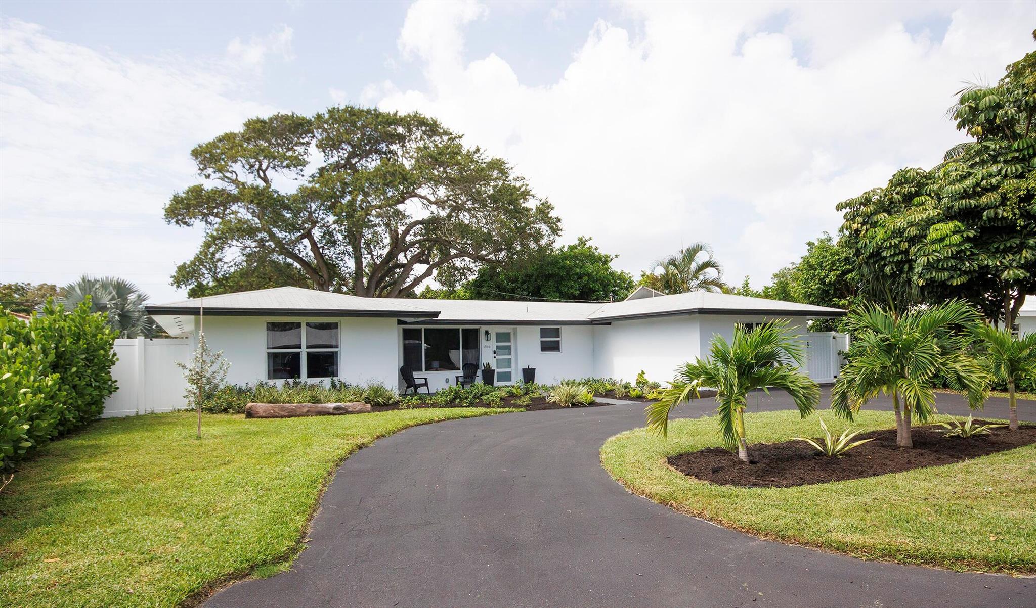 LIGHTHOUSE POINT ESTATES - Residential Lease