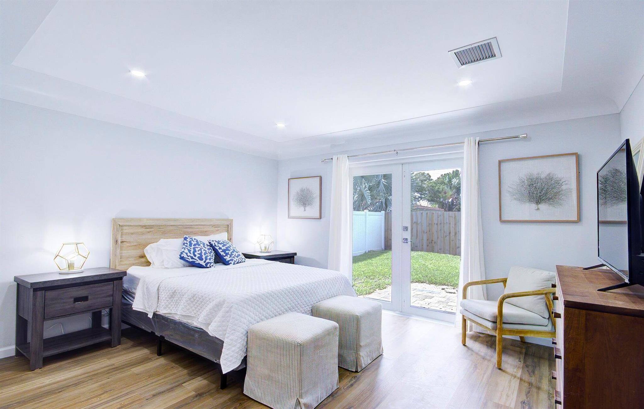 LIGHTHOUSE POINT ESTATES - Residential Lease