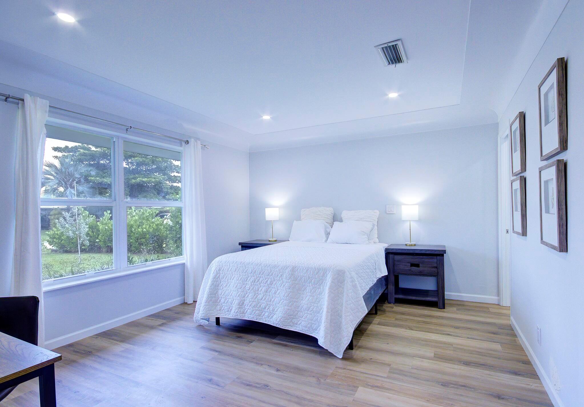 LIGHTHOUSE POINT ESTATES - Residential Lease