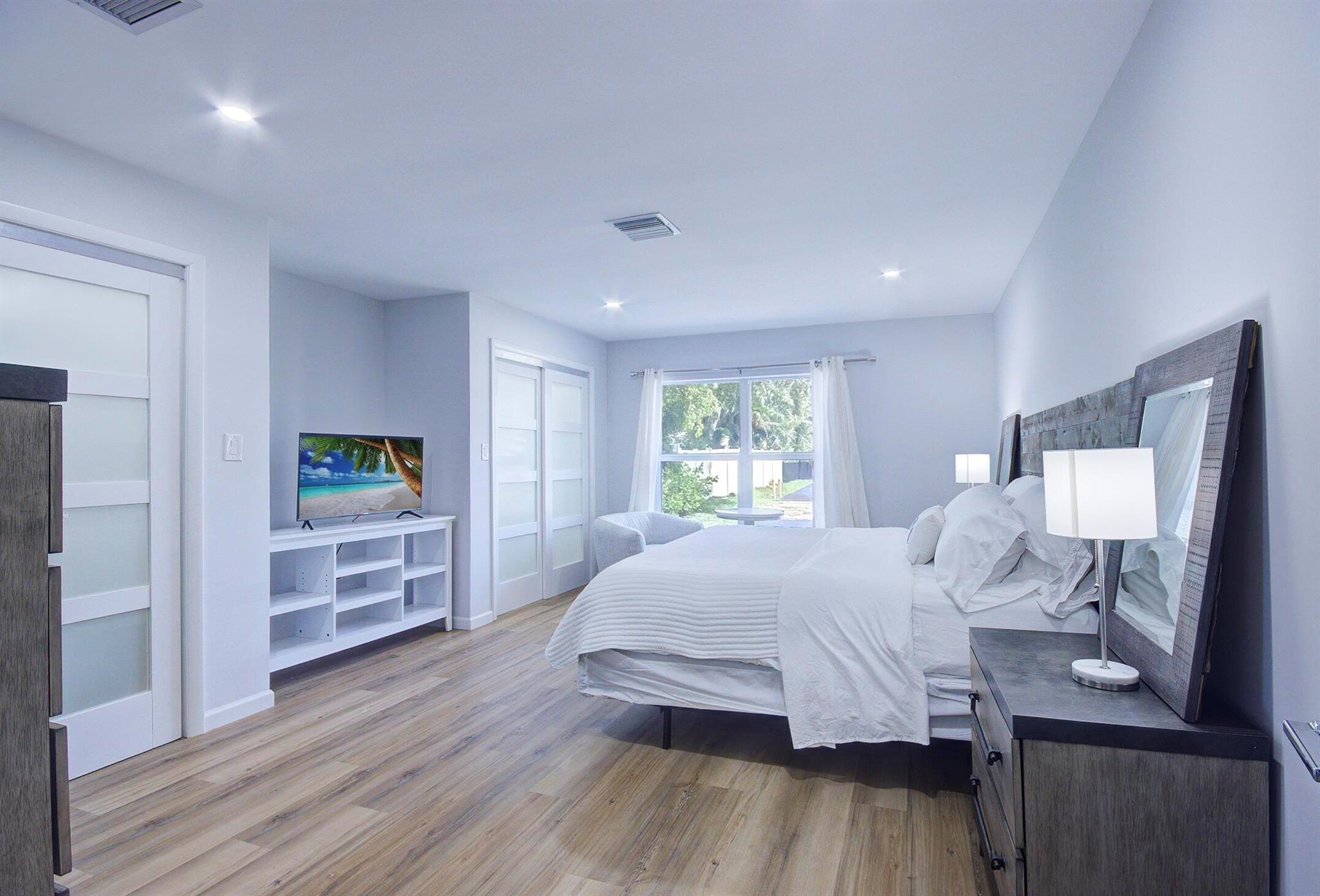 LIGHTHOUSE POINT ESTATES - Residential Lease