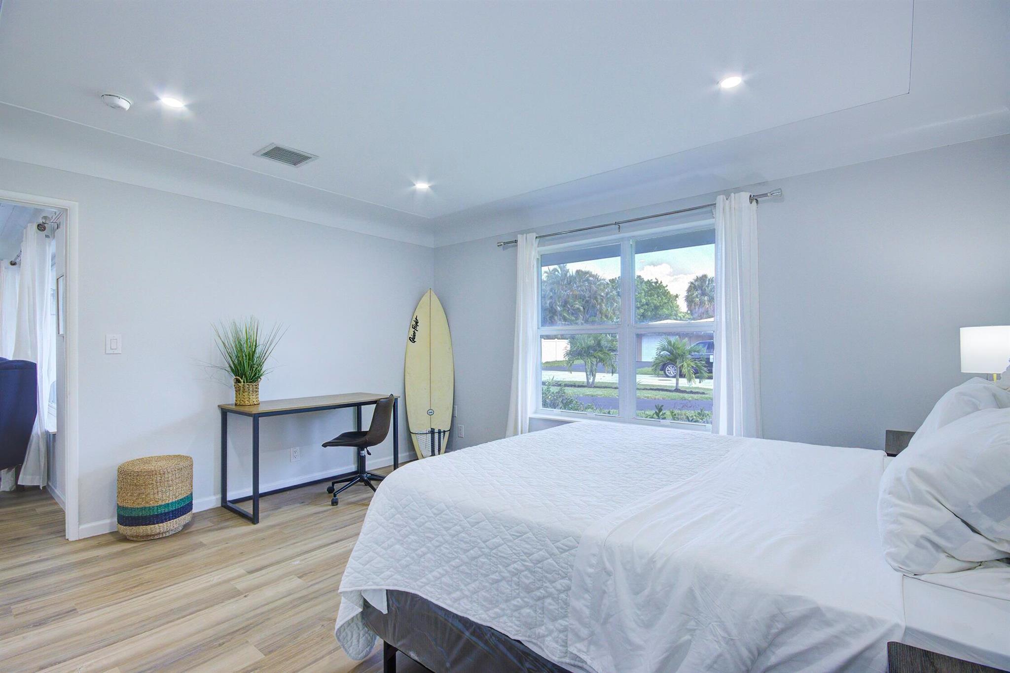 LIGHTHOUSE POINT ESTATES - Residential Lease