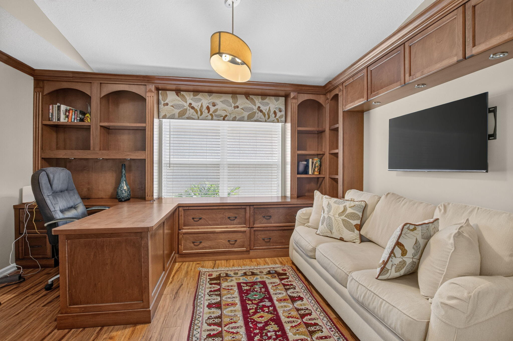6815 Imperial Beach Circle