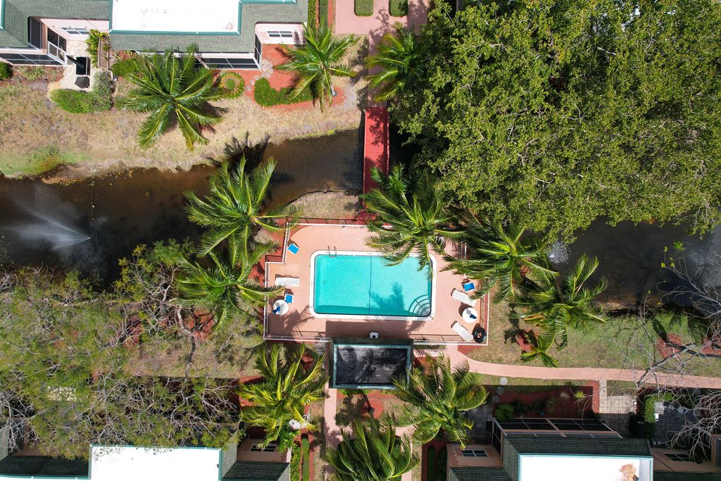 Photo of 760 SE 2nd Avenue #H105, Deerfield Beach, FL 33441 (MLS # B26005329)