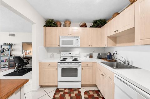 Tiny photo for 760 SE 2nd Avenue #H105, Deerfield Beach, FL 33441 (MLS # B26005329)