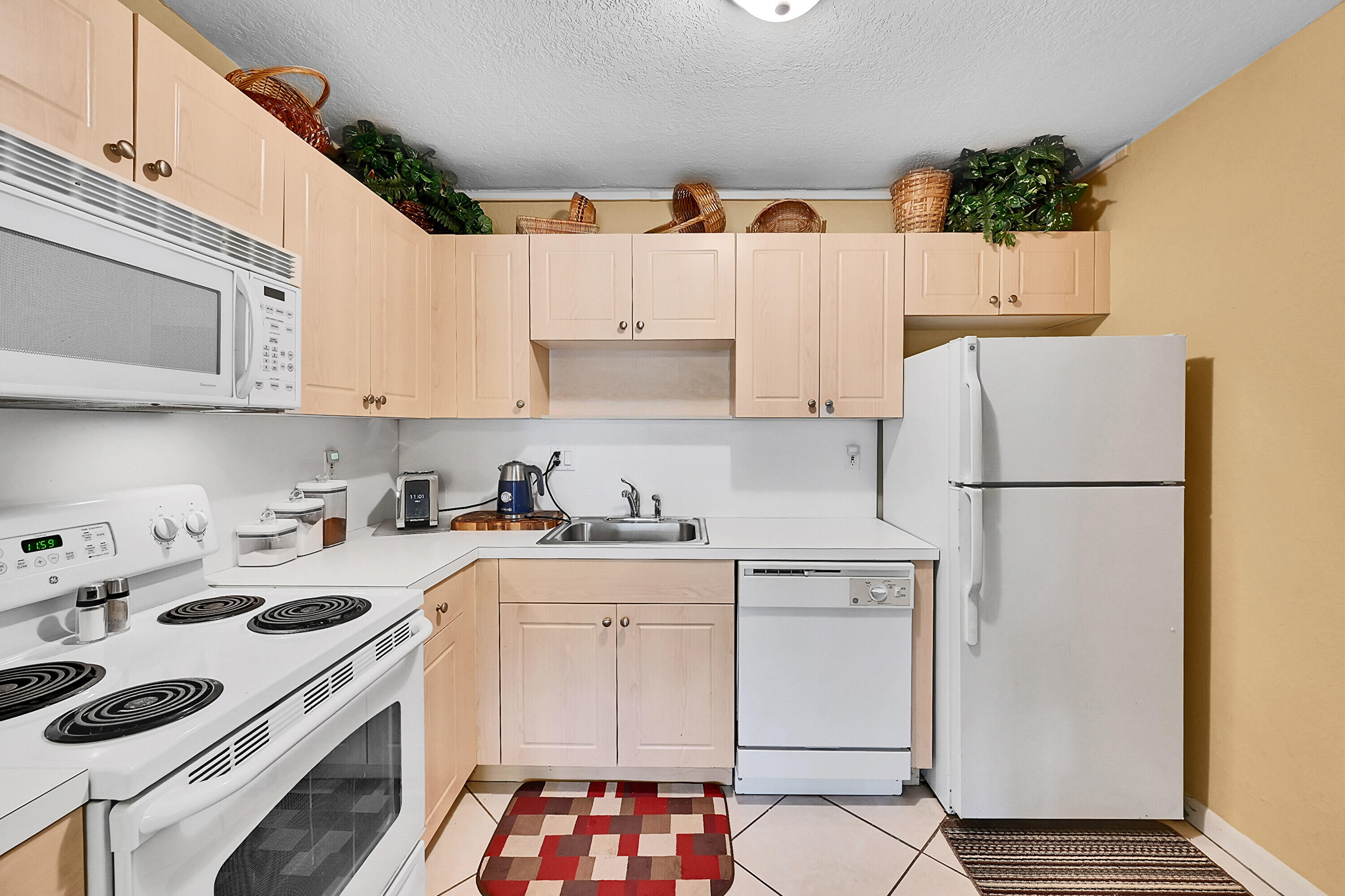 COCO CAY CONDO - Residential