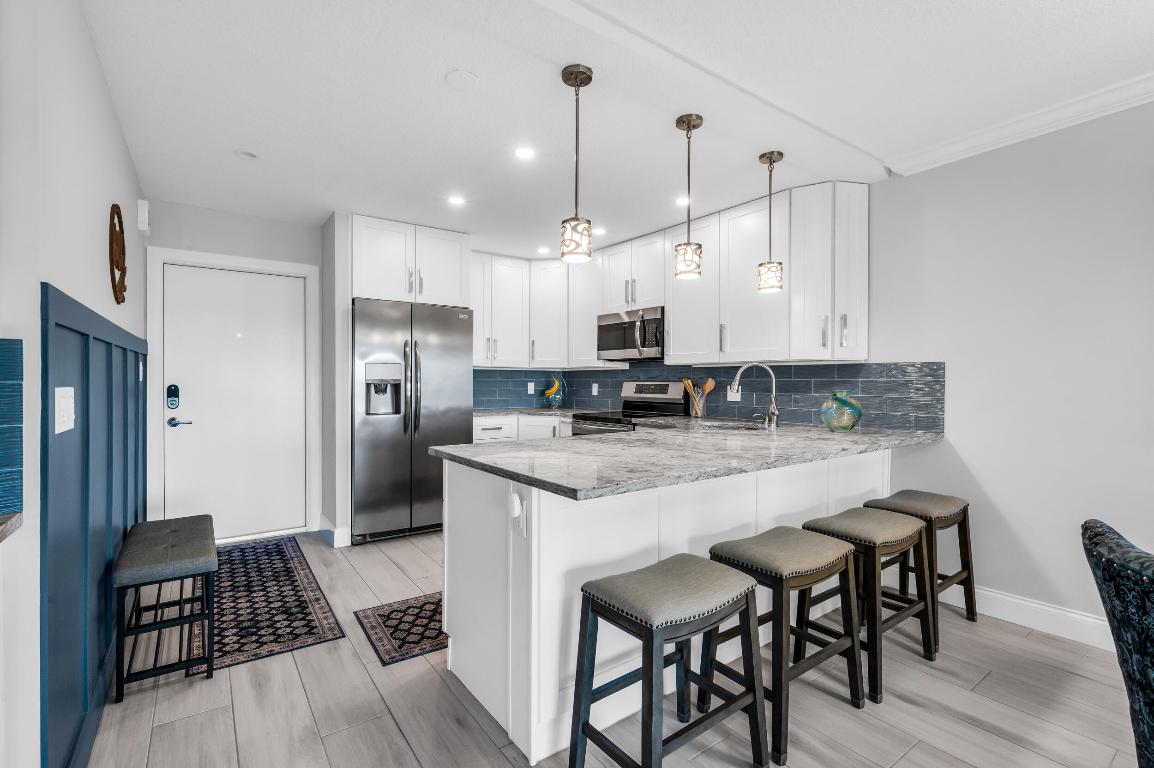 390 N Federal Highway 404