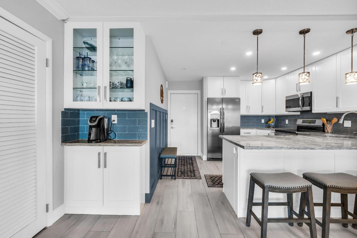 390 N Federal Highway 404